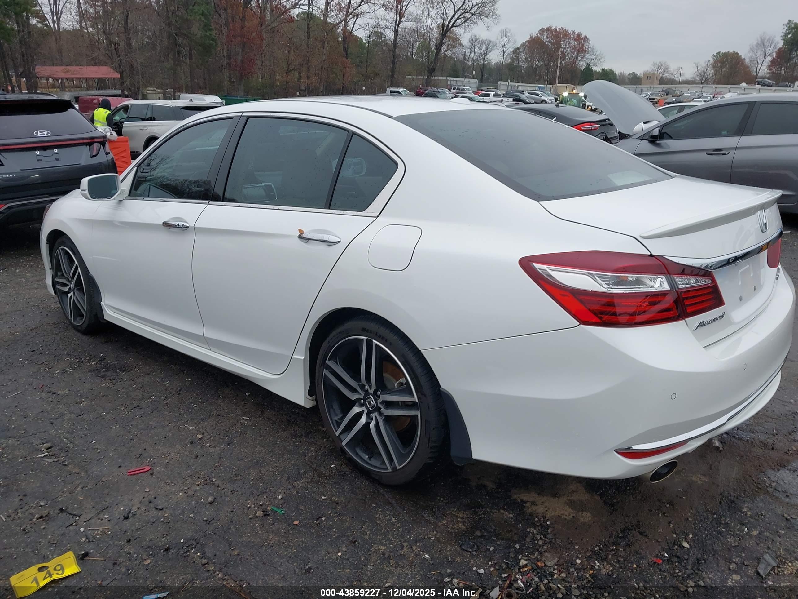 HONDA ACCORD image 3