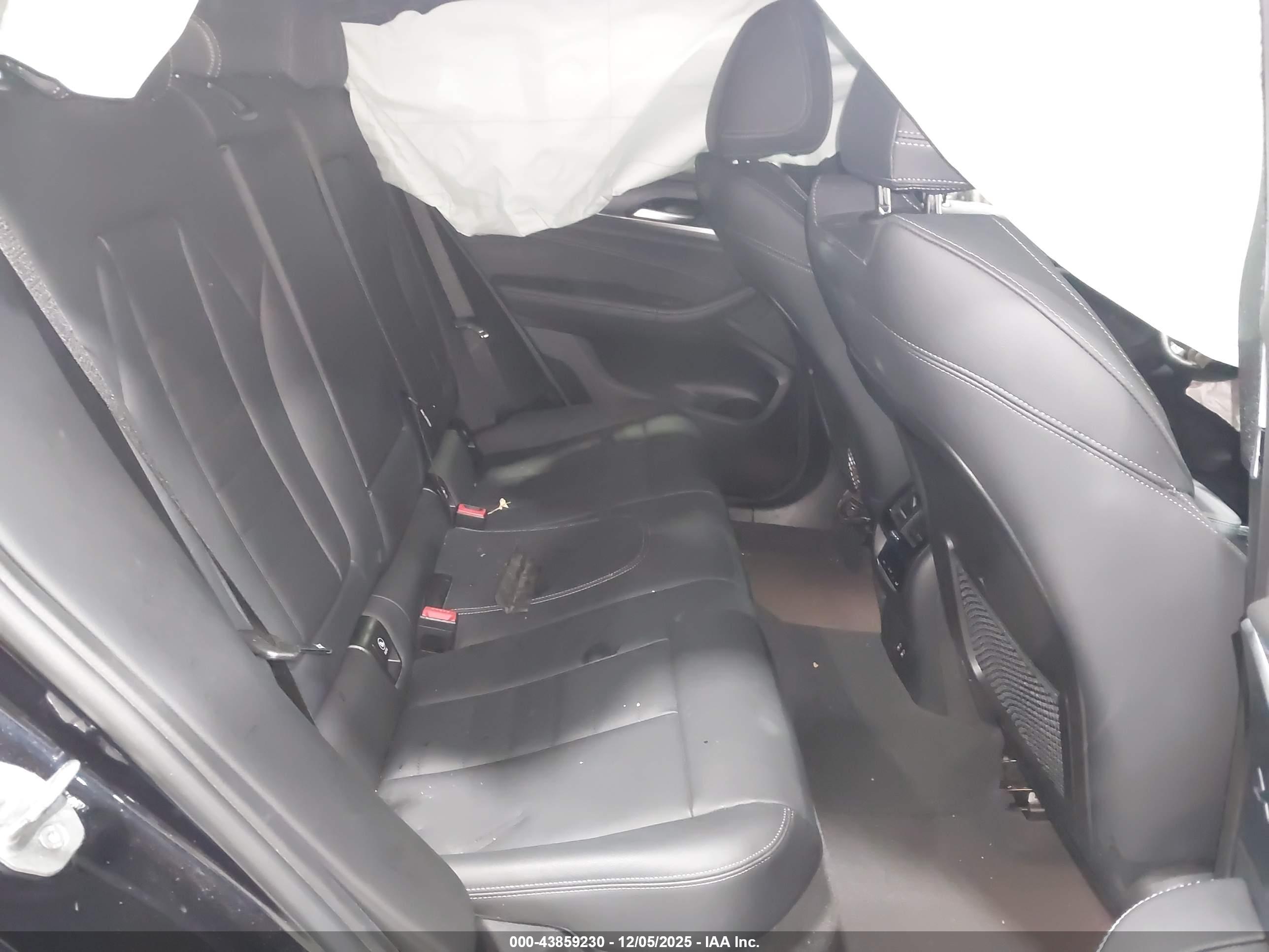 BMW X4 image 8