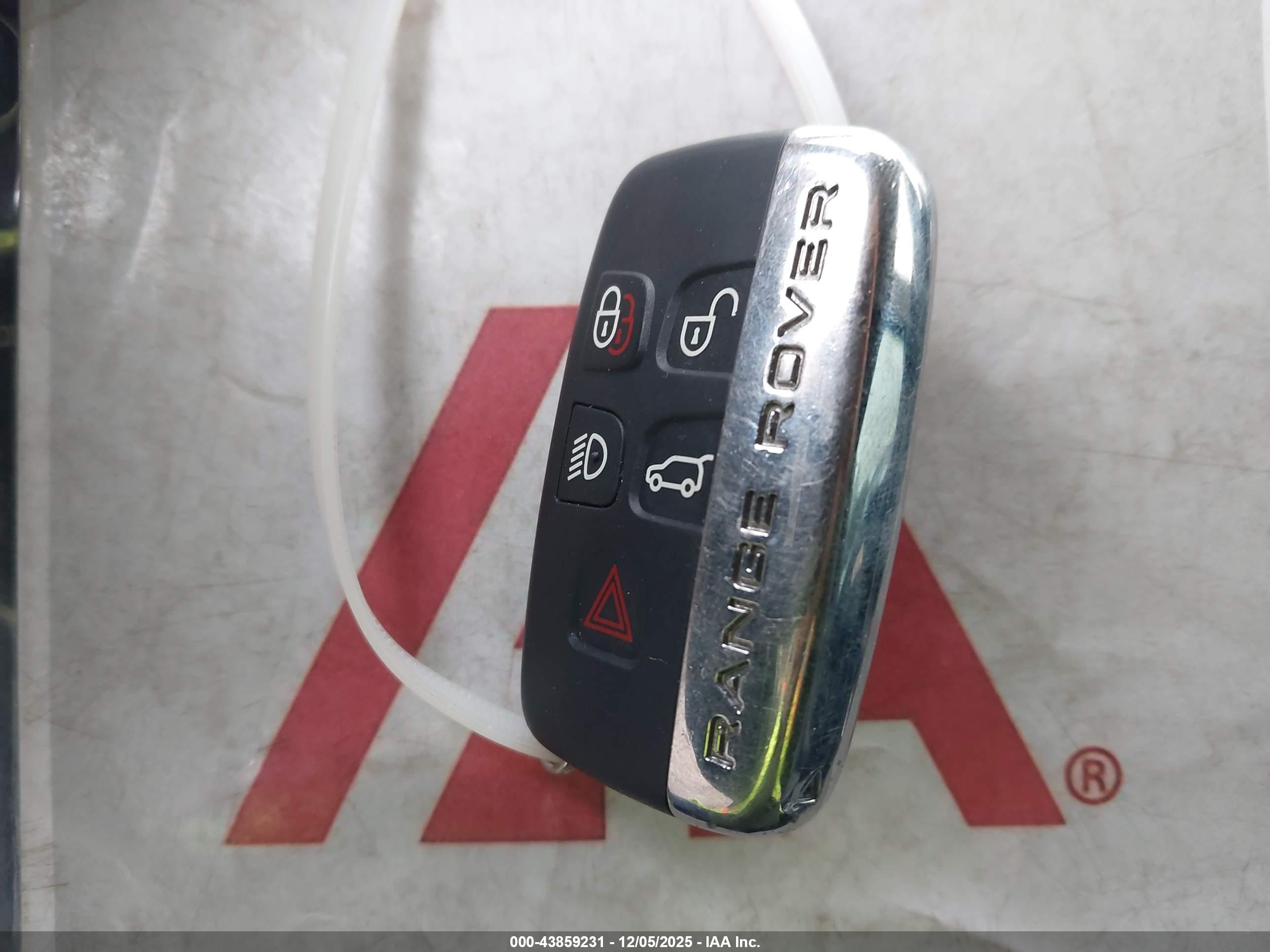 LAND ROVER image 11
