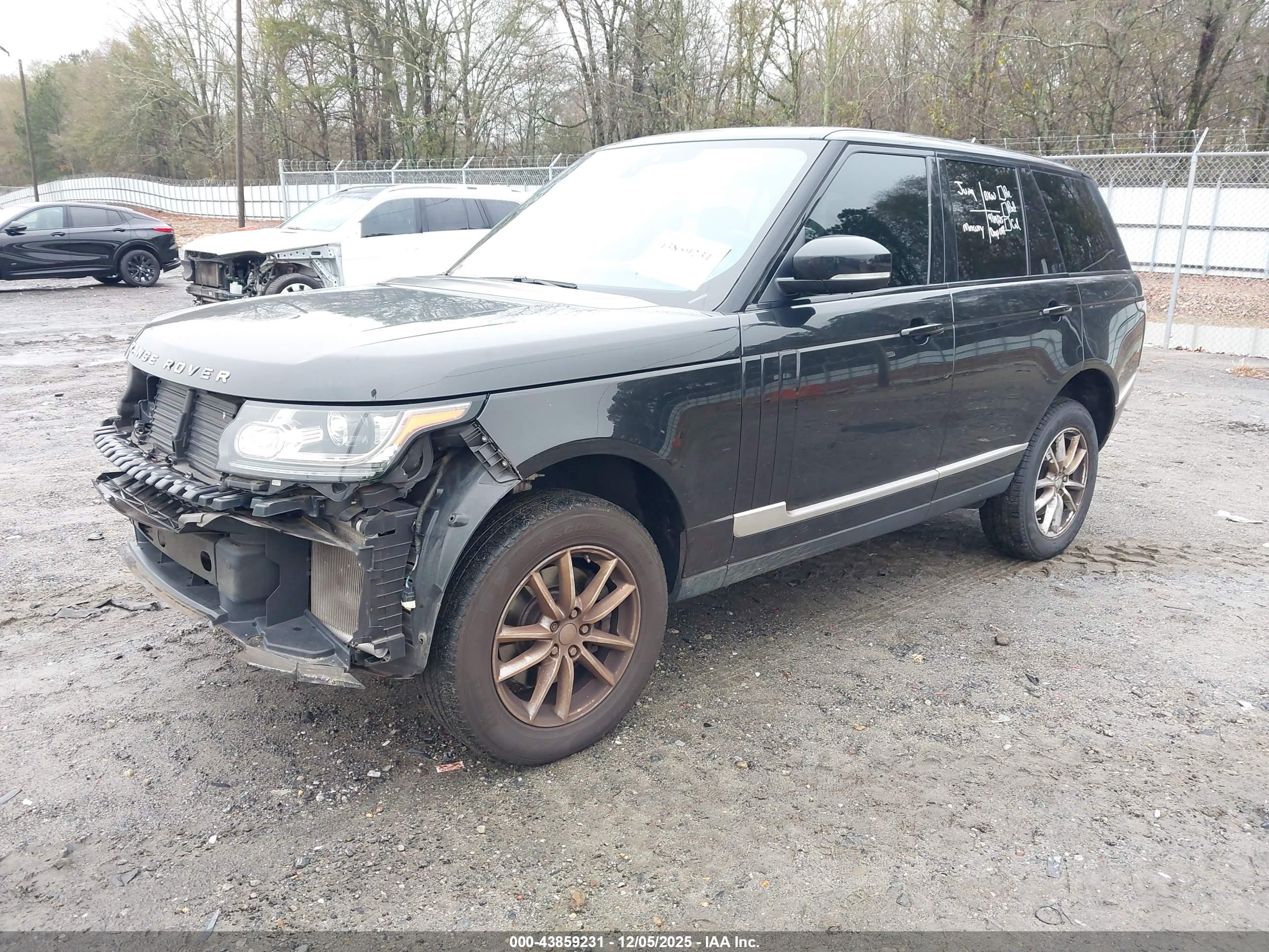 LAND ROVER image 2
