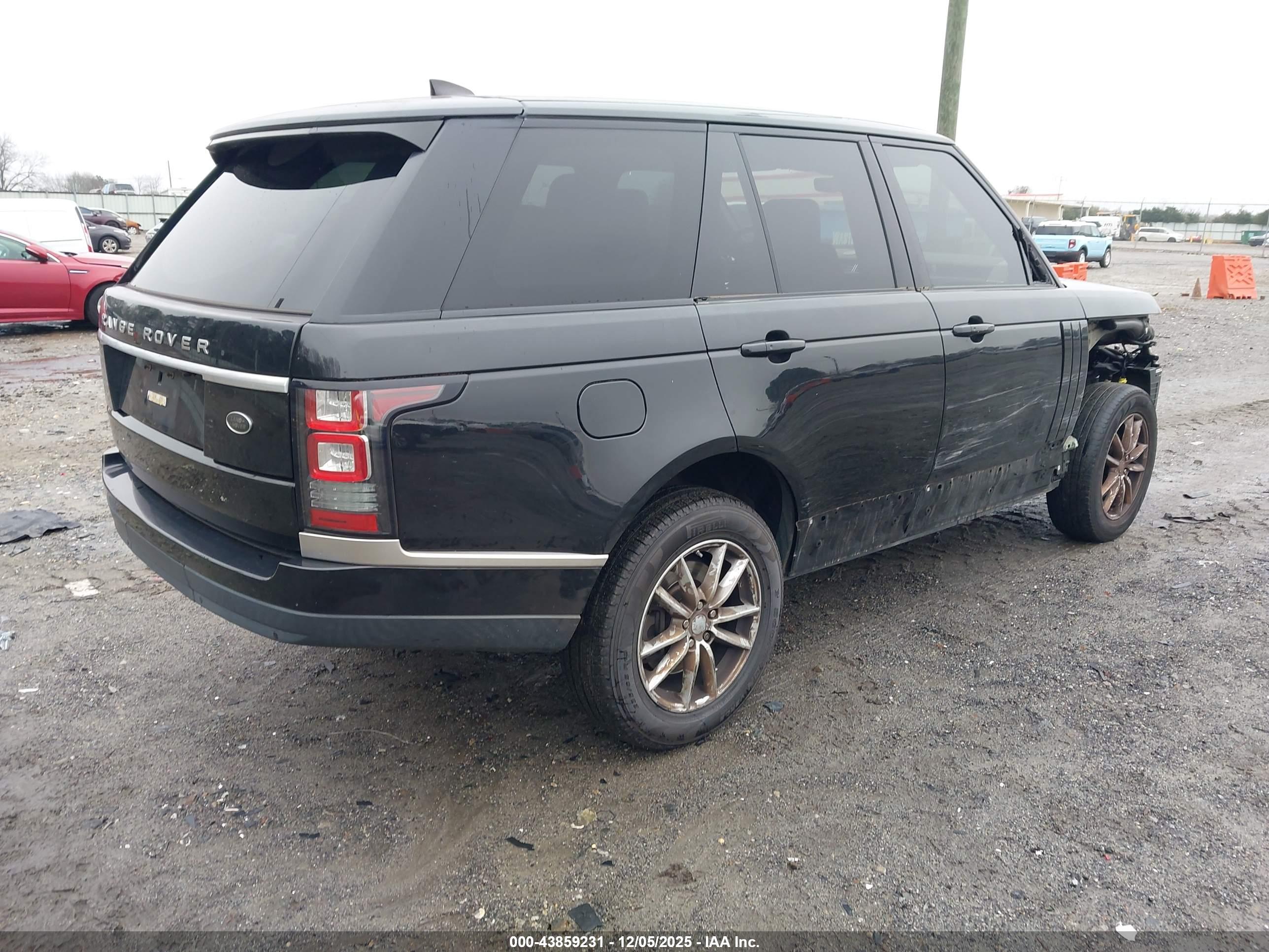 LAND ROVER image 4