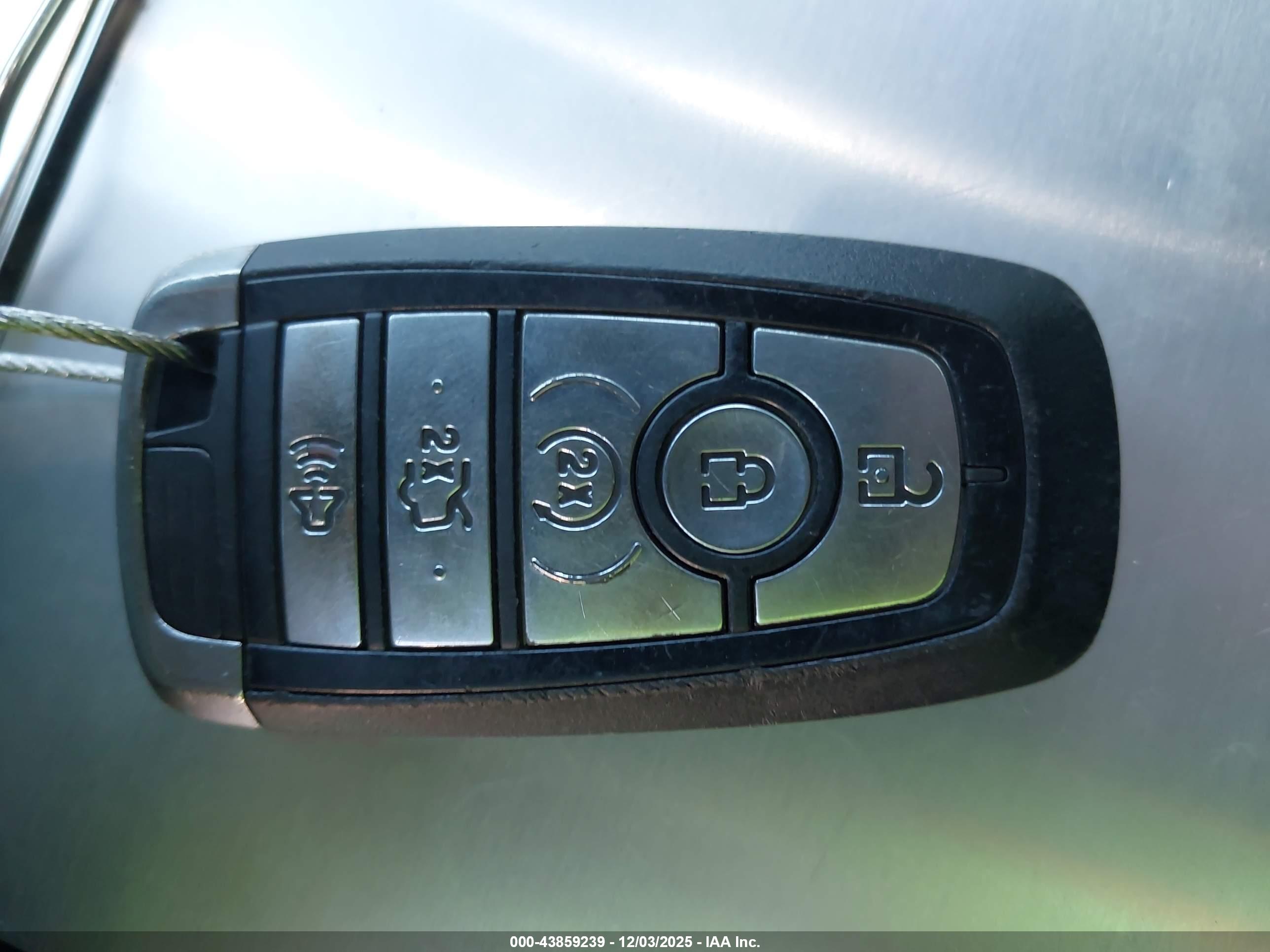 FORD MUSTANG image 11