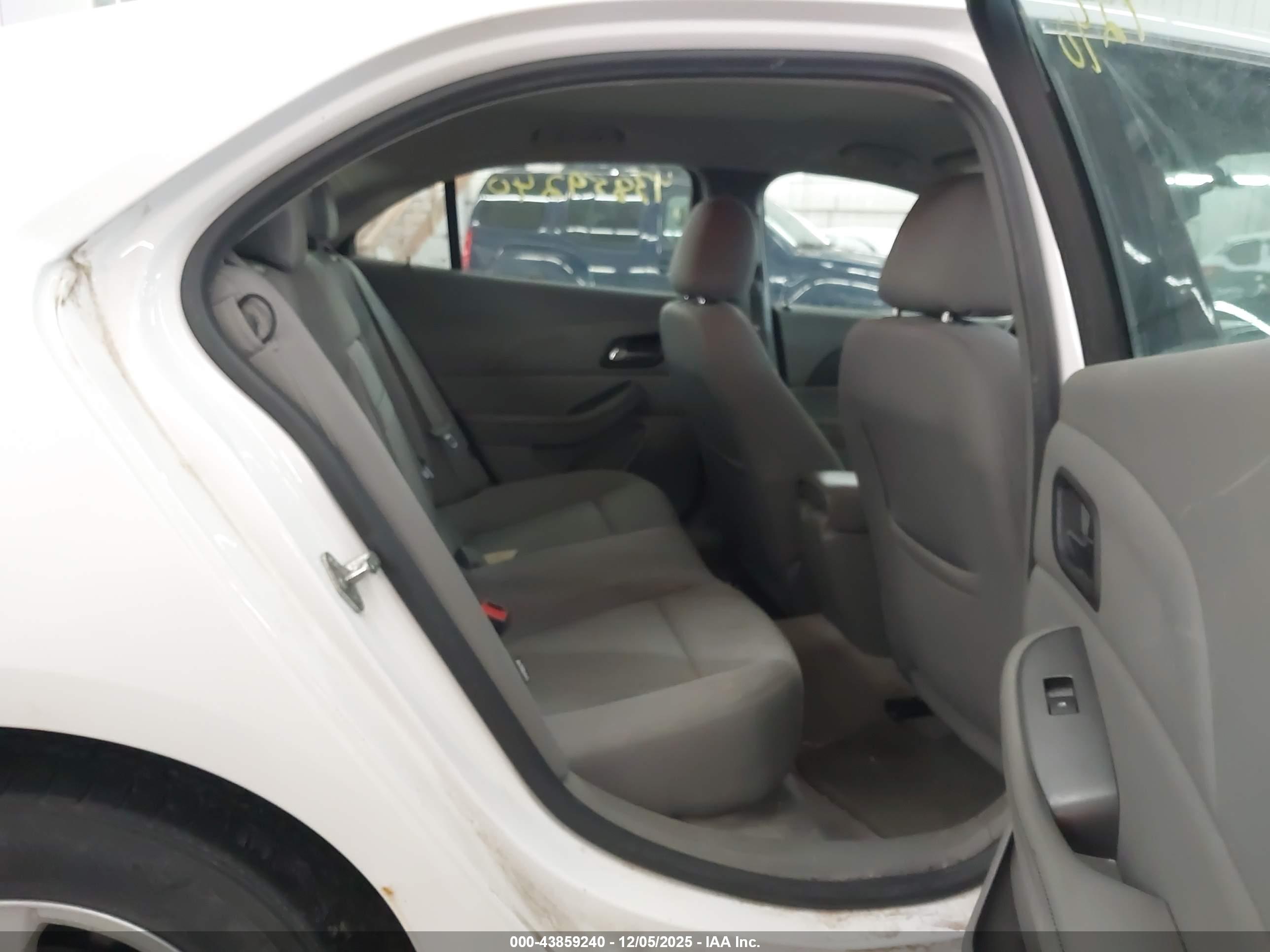 CHEVROLET MALIBU image 8