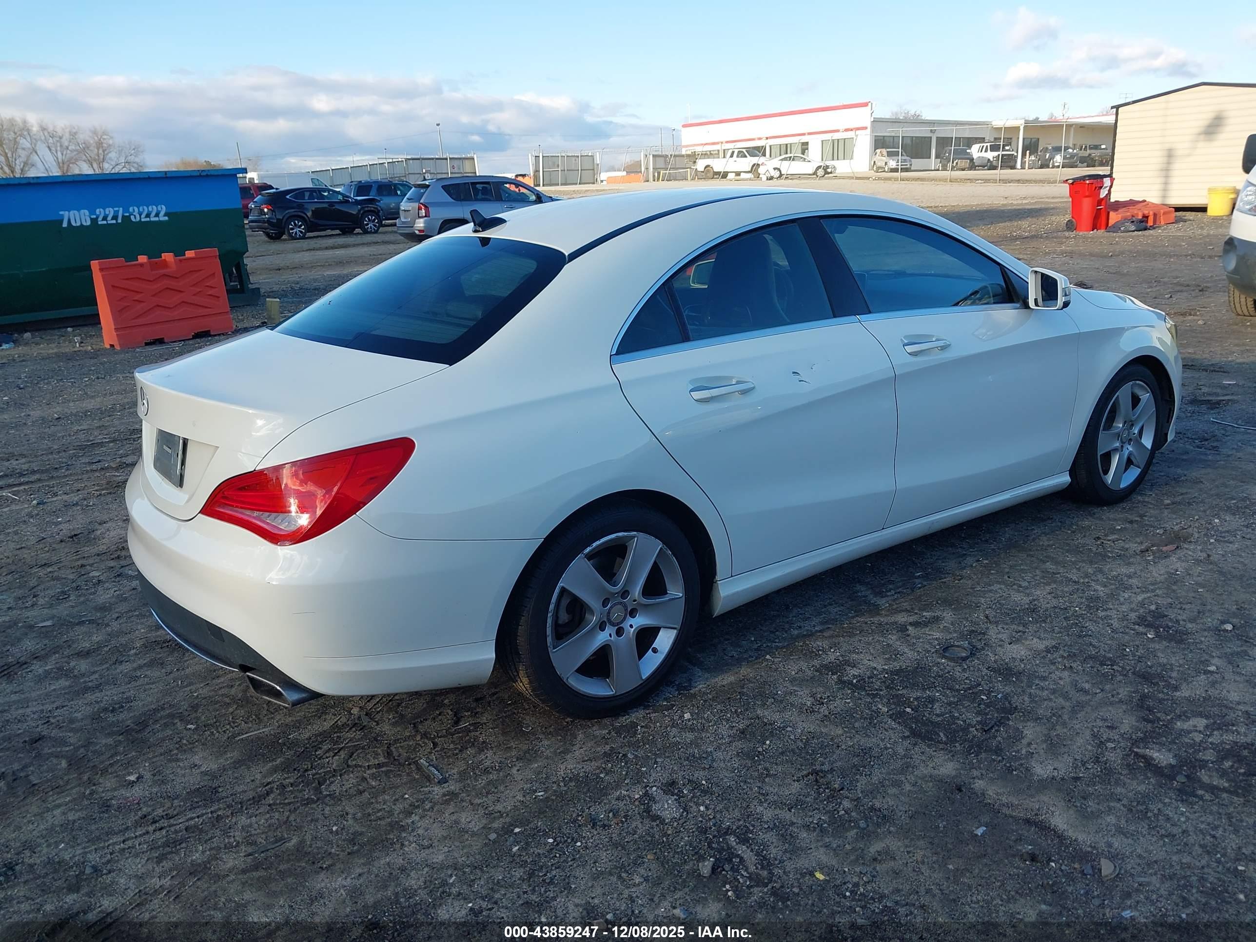 MERCEDES-BENZ CLA image 4