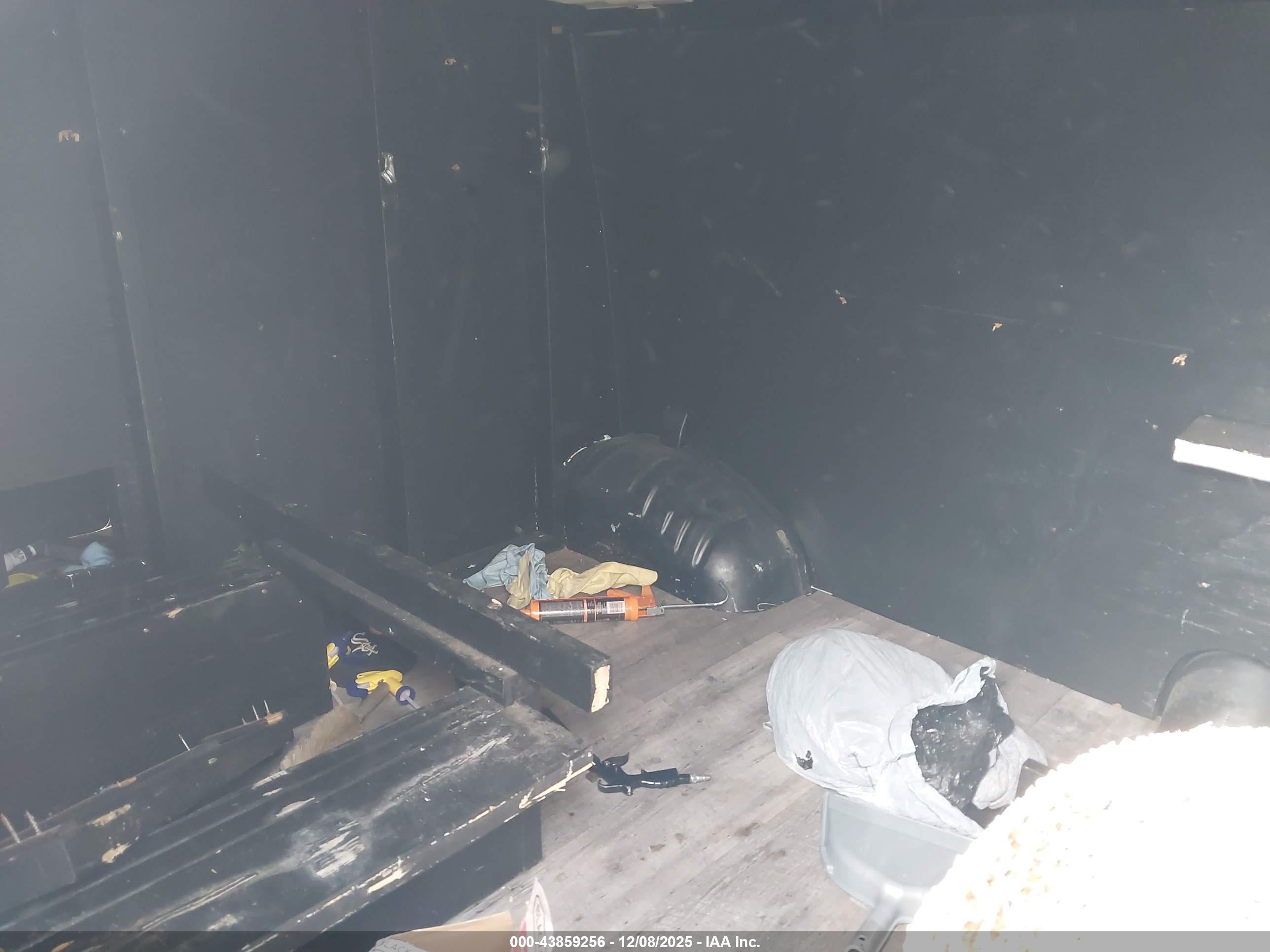 GMC SAVANA image 8