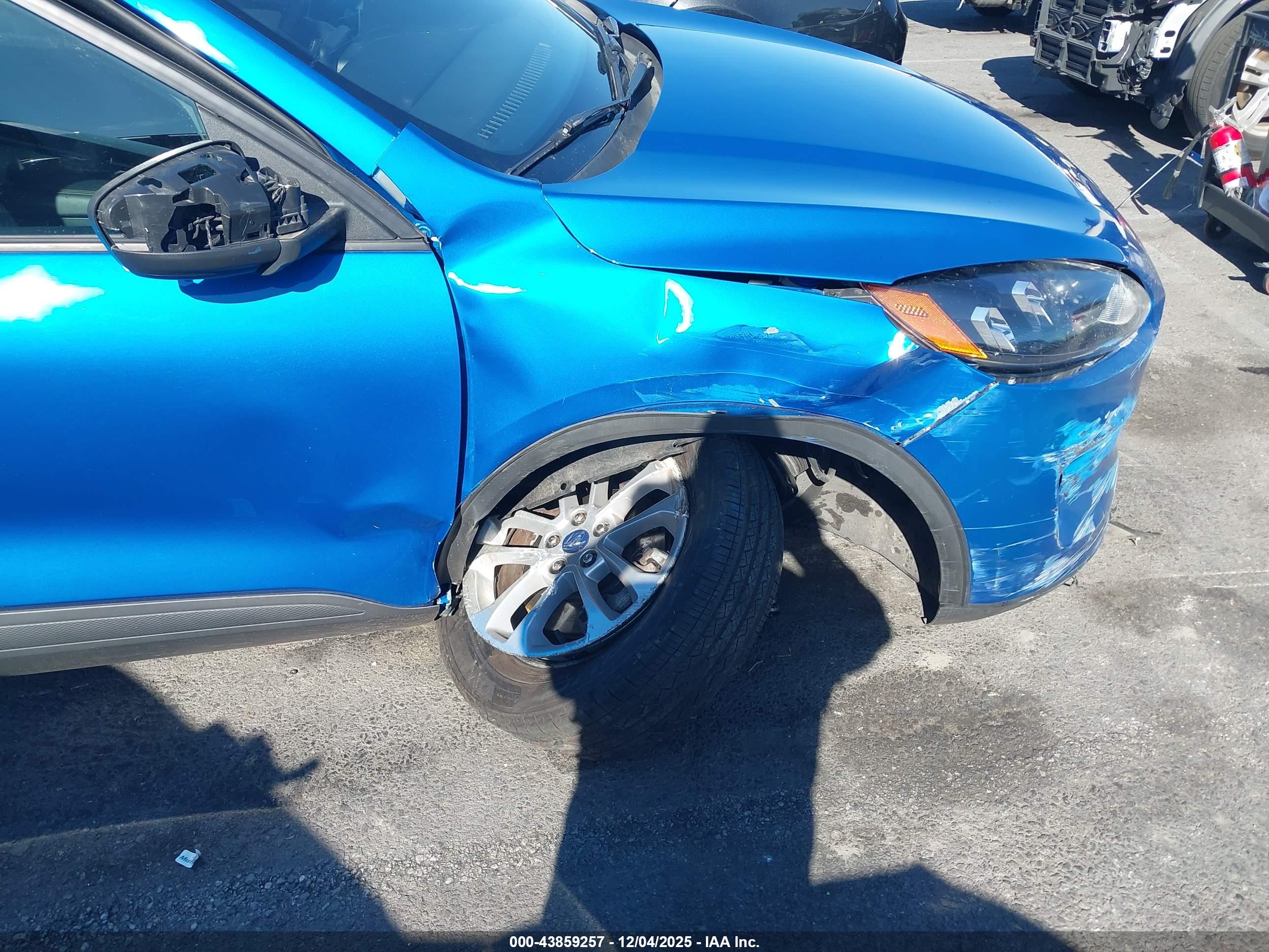 FORD ESCAPE image 6