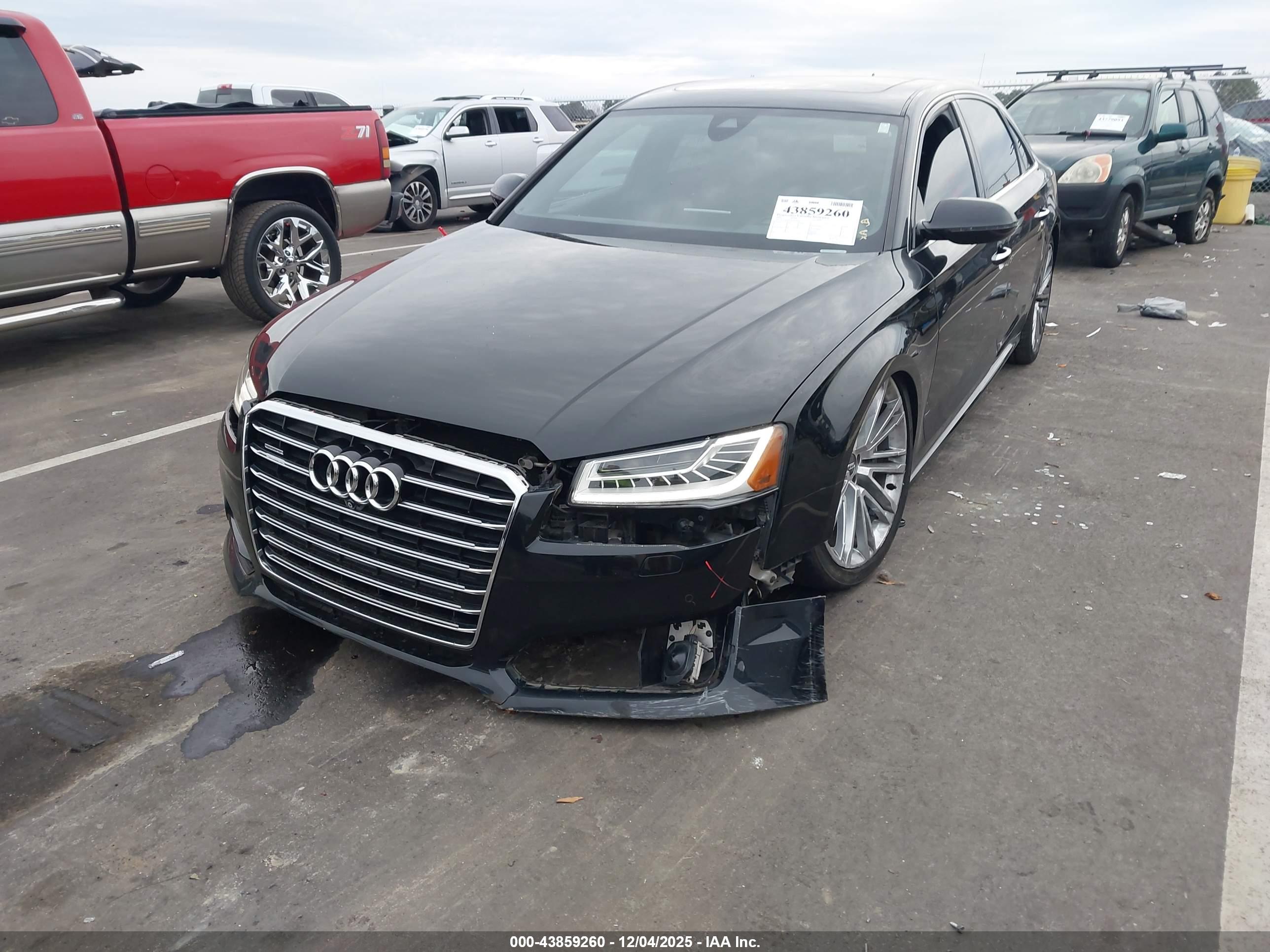 AUDI A8 image 6