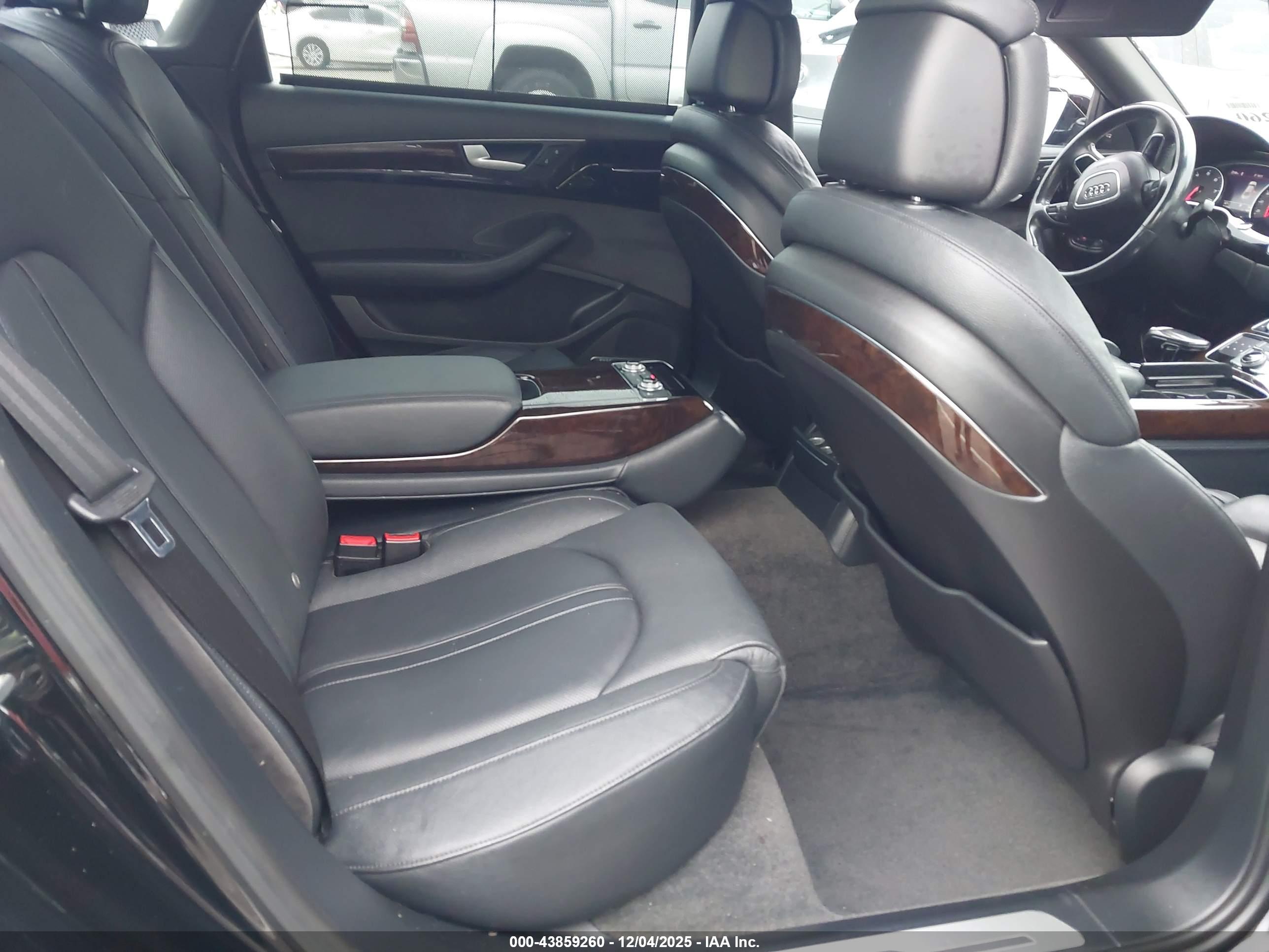 AUDI A8 image 8