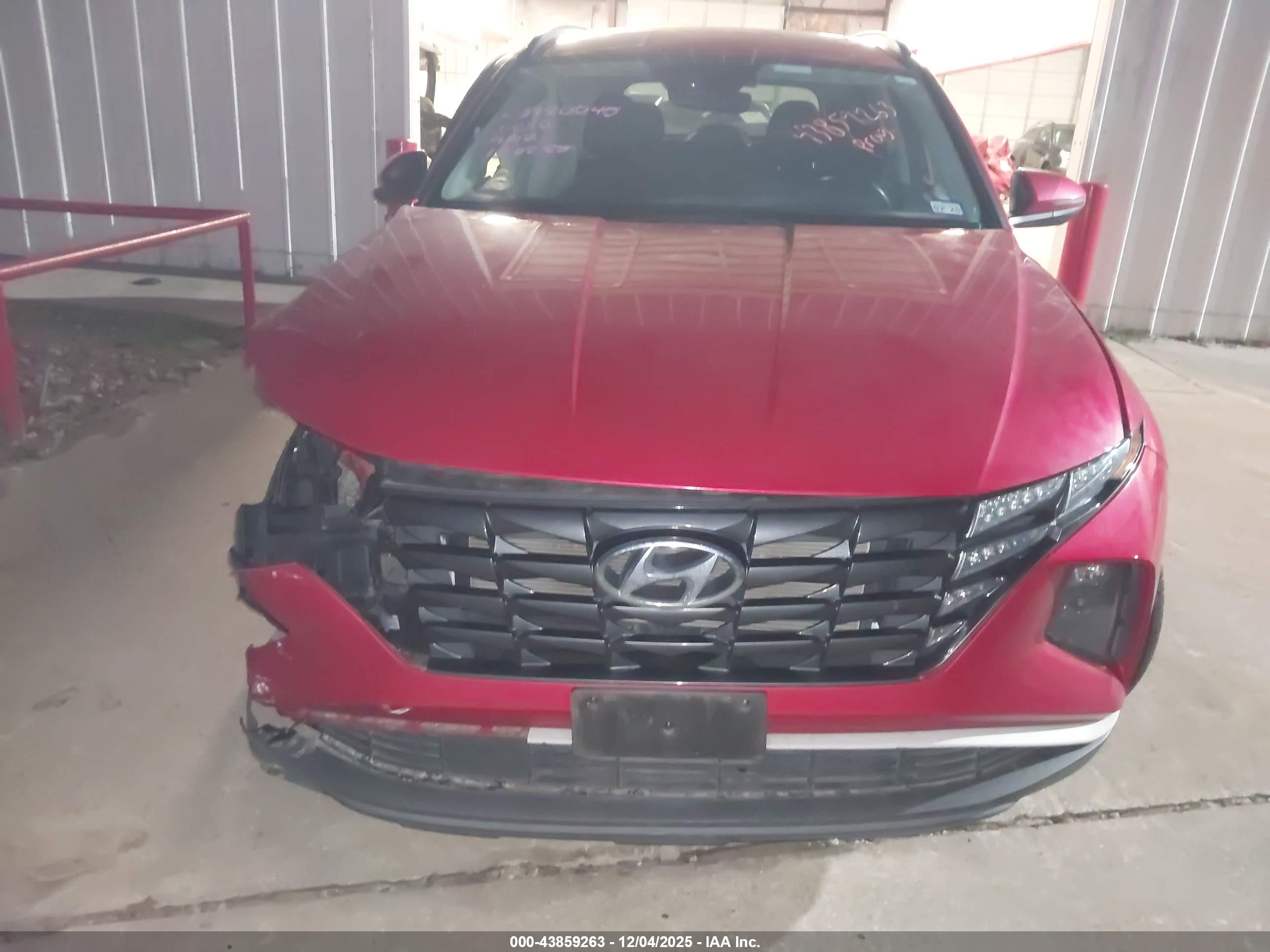 HYUNDAI TUCSON image 6