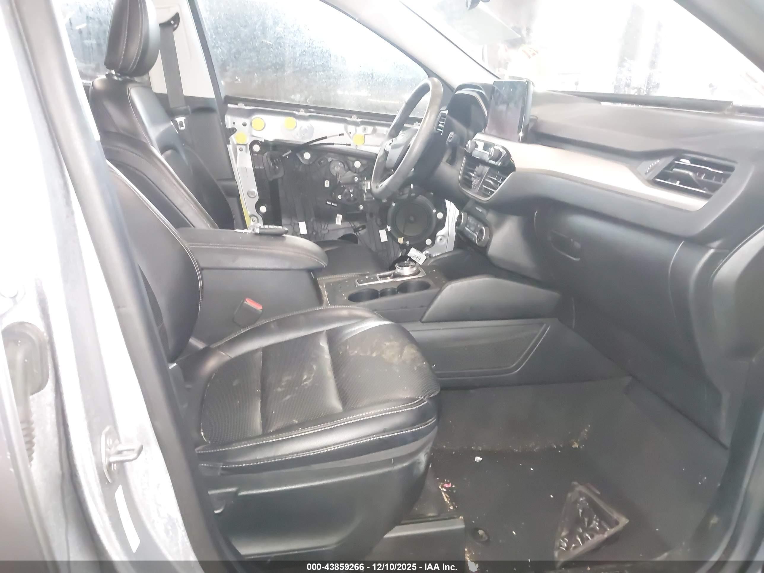 FORD ESCAPE image 5