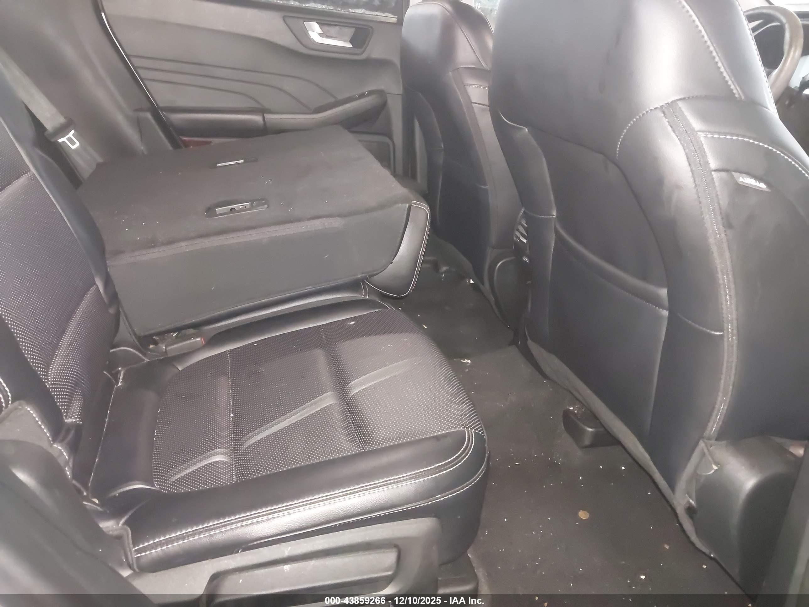 FORD ESCAPE image 8