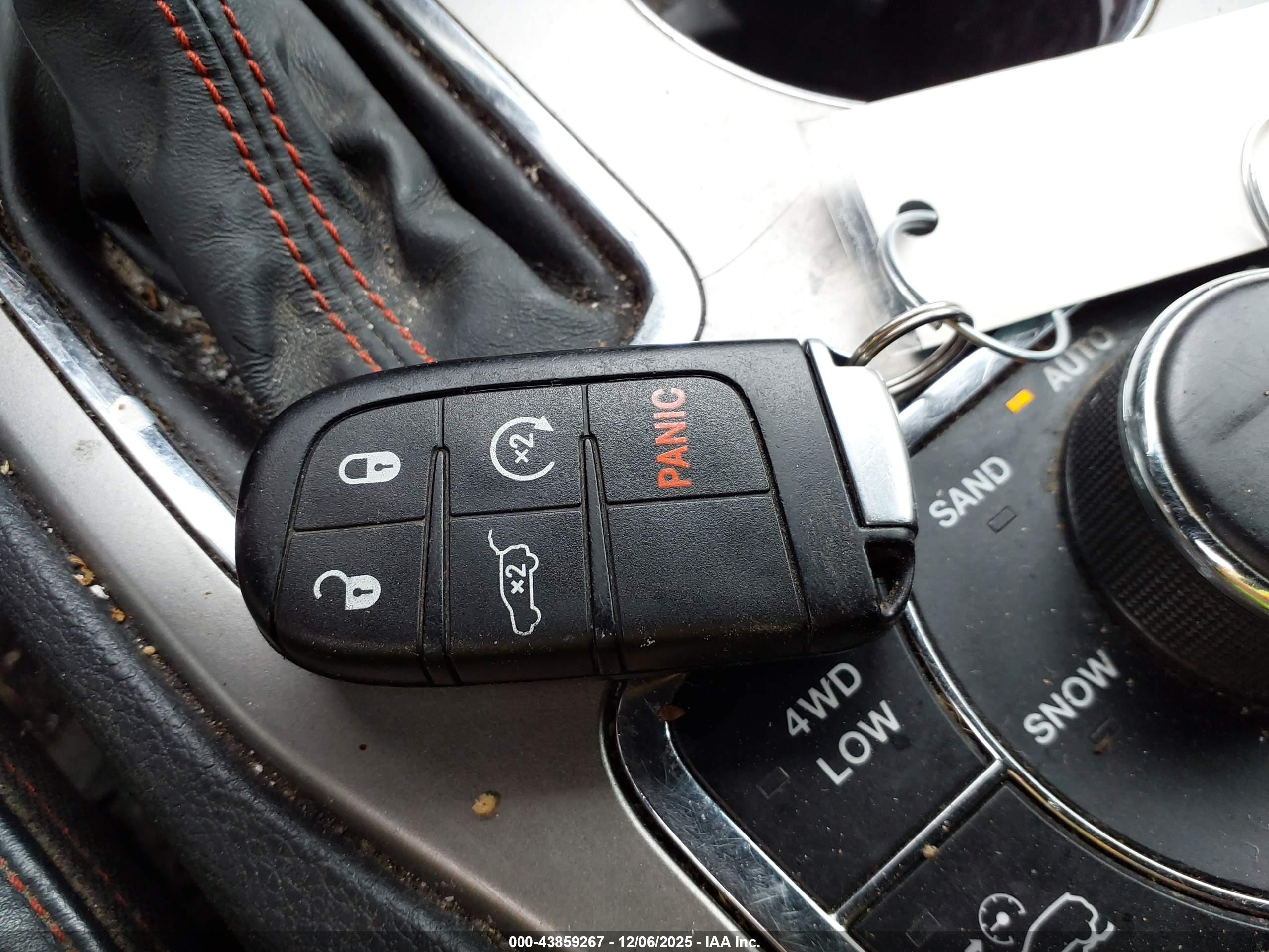 JEEP GRAND image 11