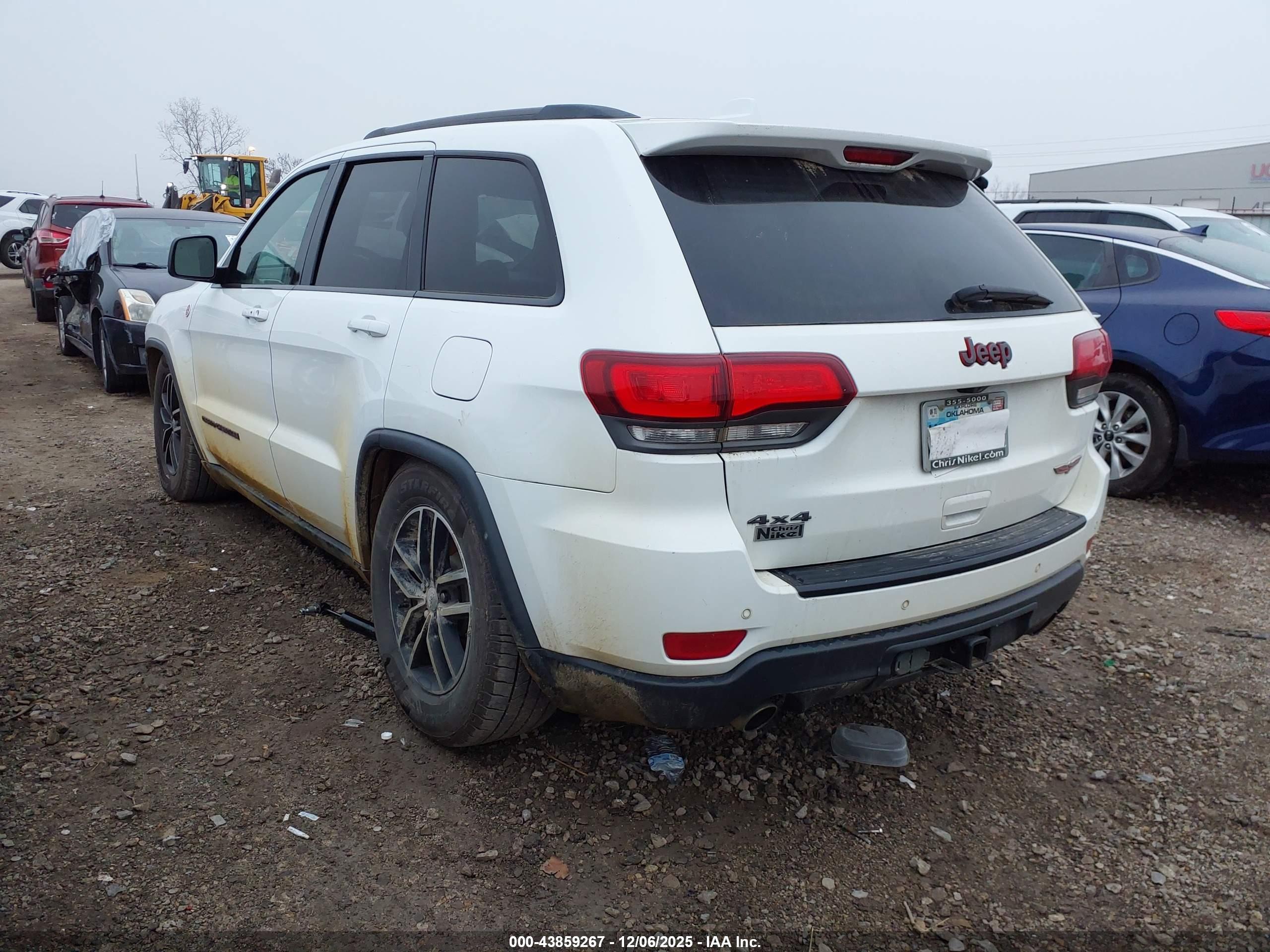 JEEP GRAND image 3