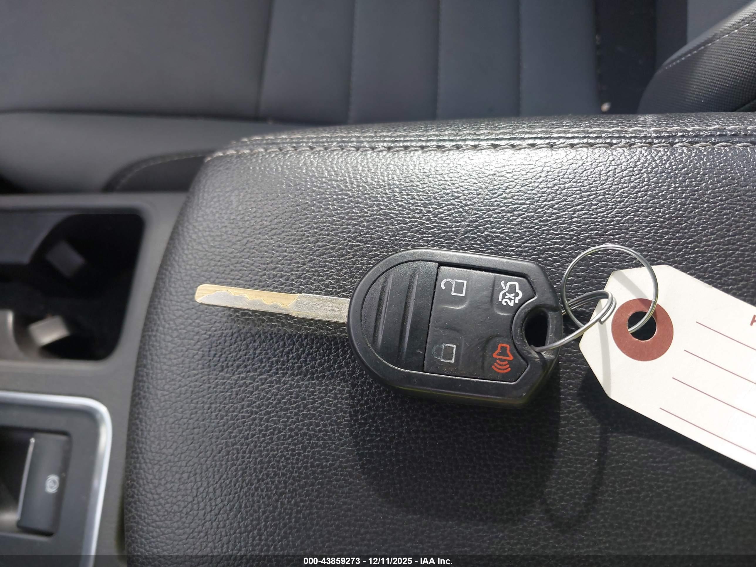 FORD ESCAPE image 11