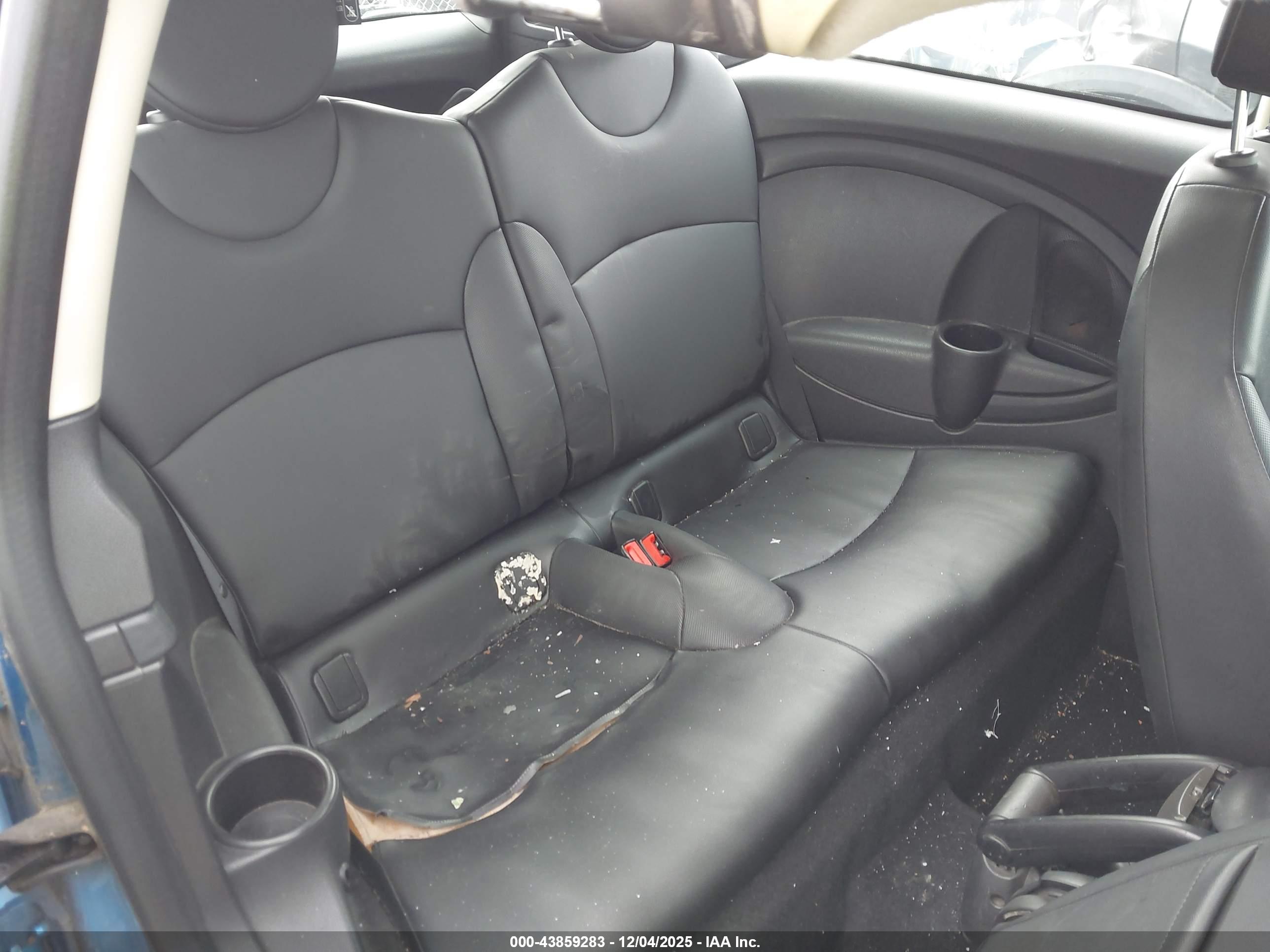MINI COOPER image 8