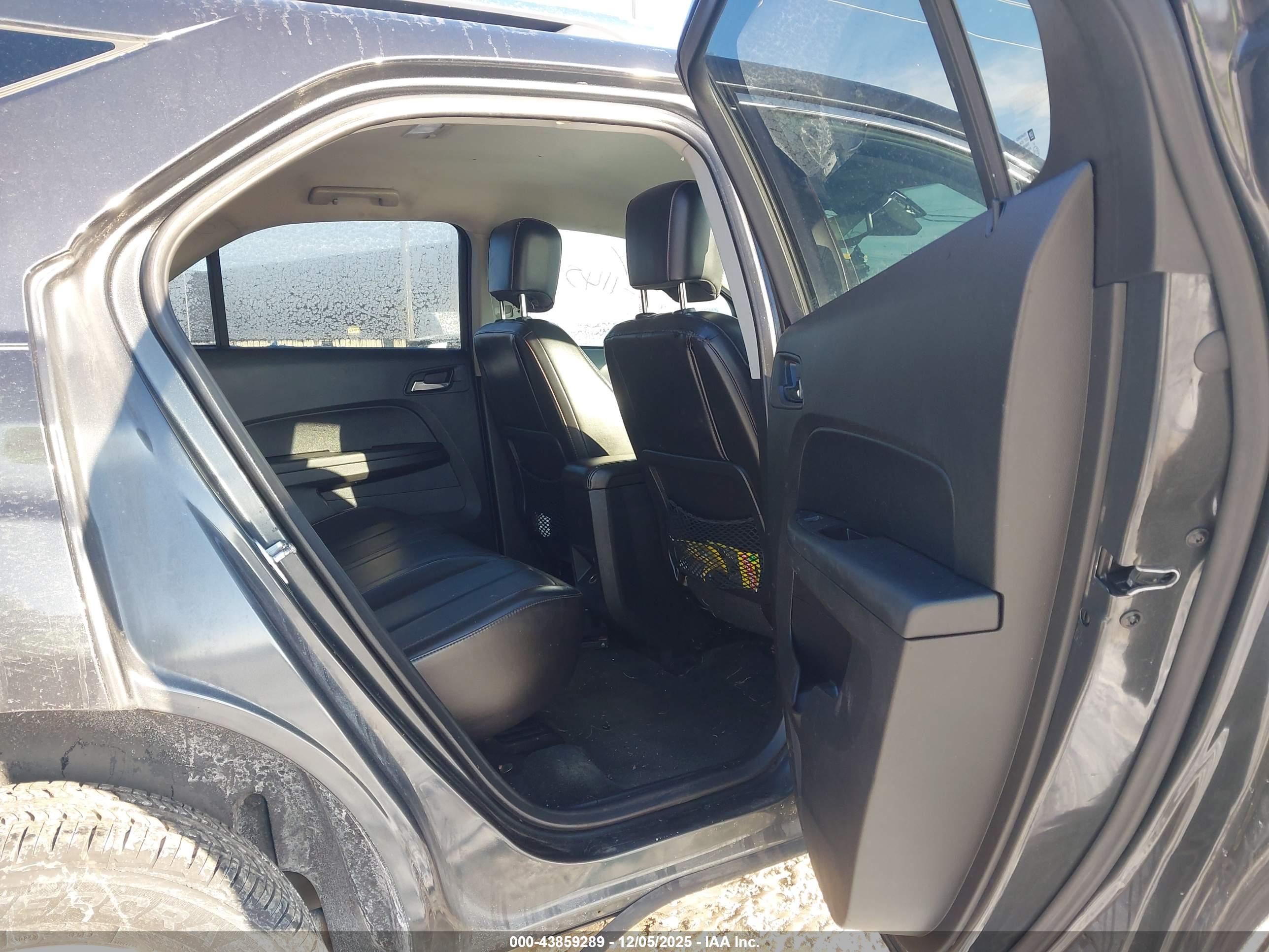 CHEVROLET EQUINOX image 8