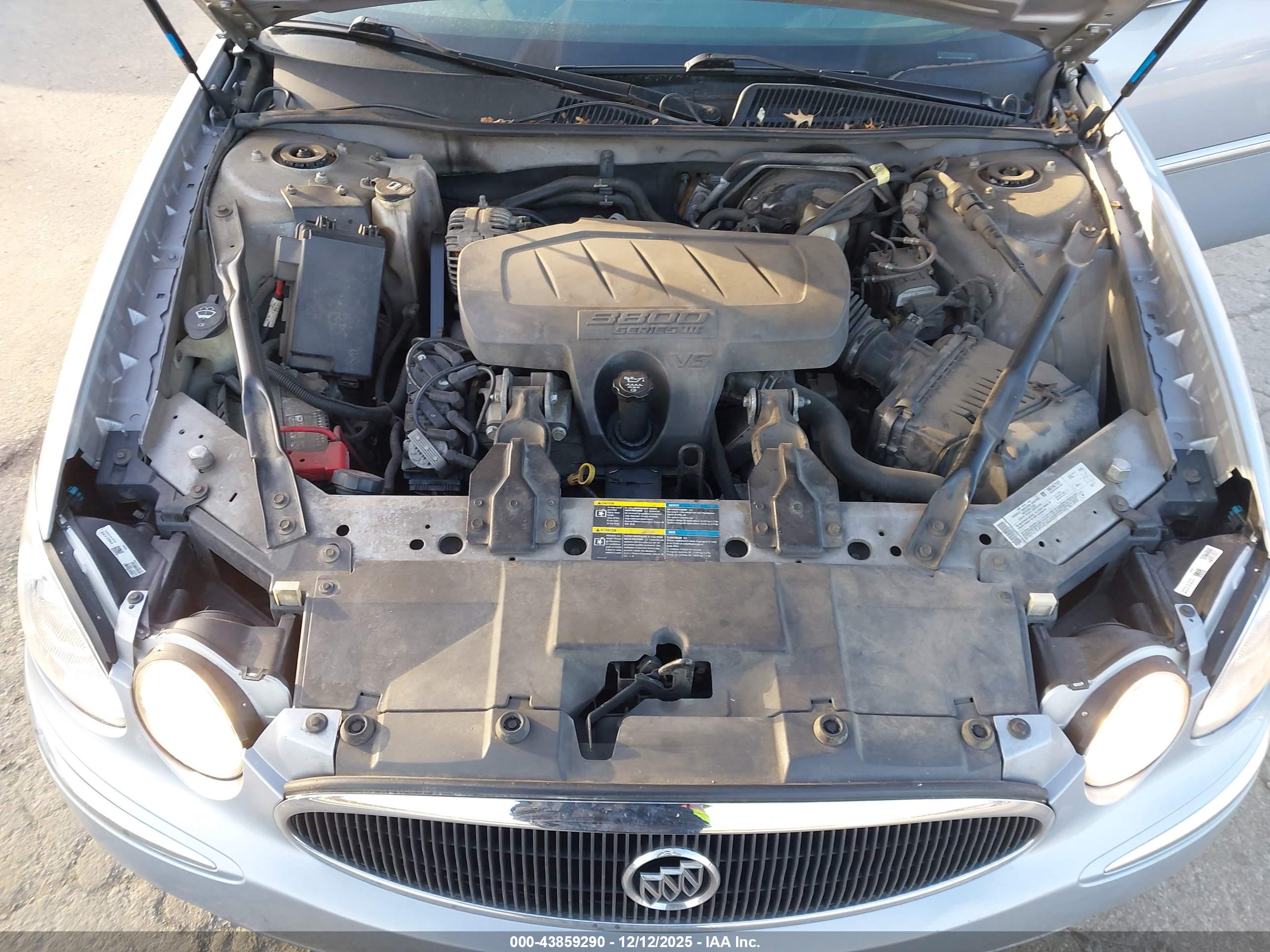 BUICK LACROSSE image 10