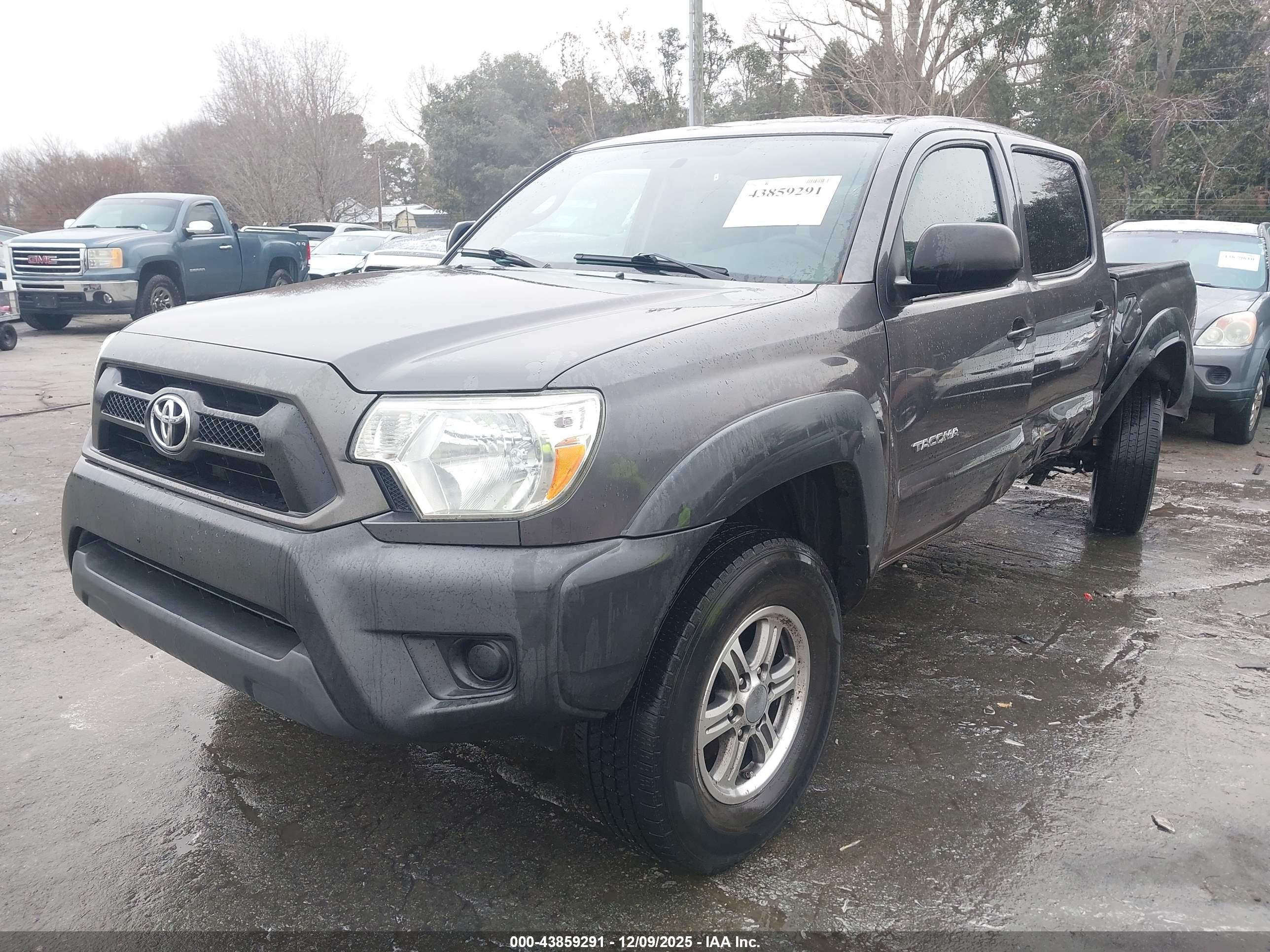 TOYOTA TACOMA image 2