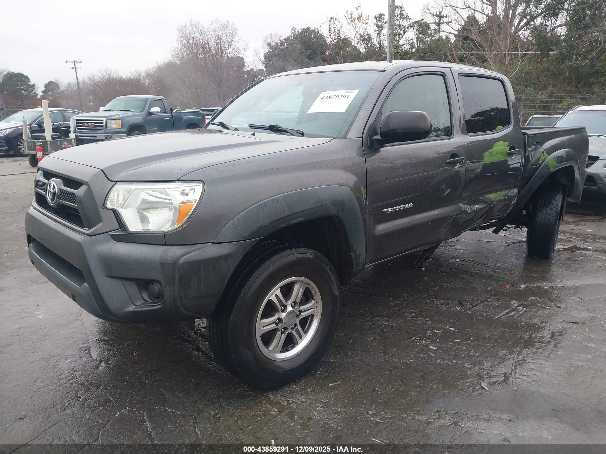 TOYOTA TACOMA image 6