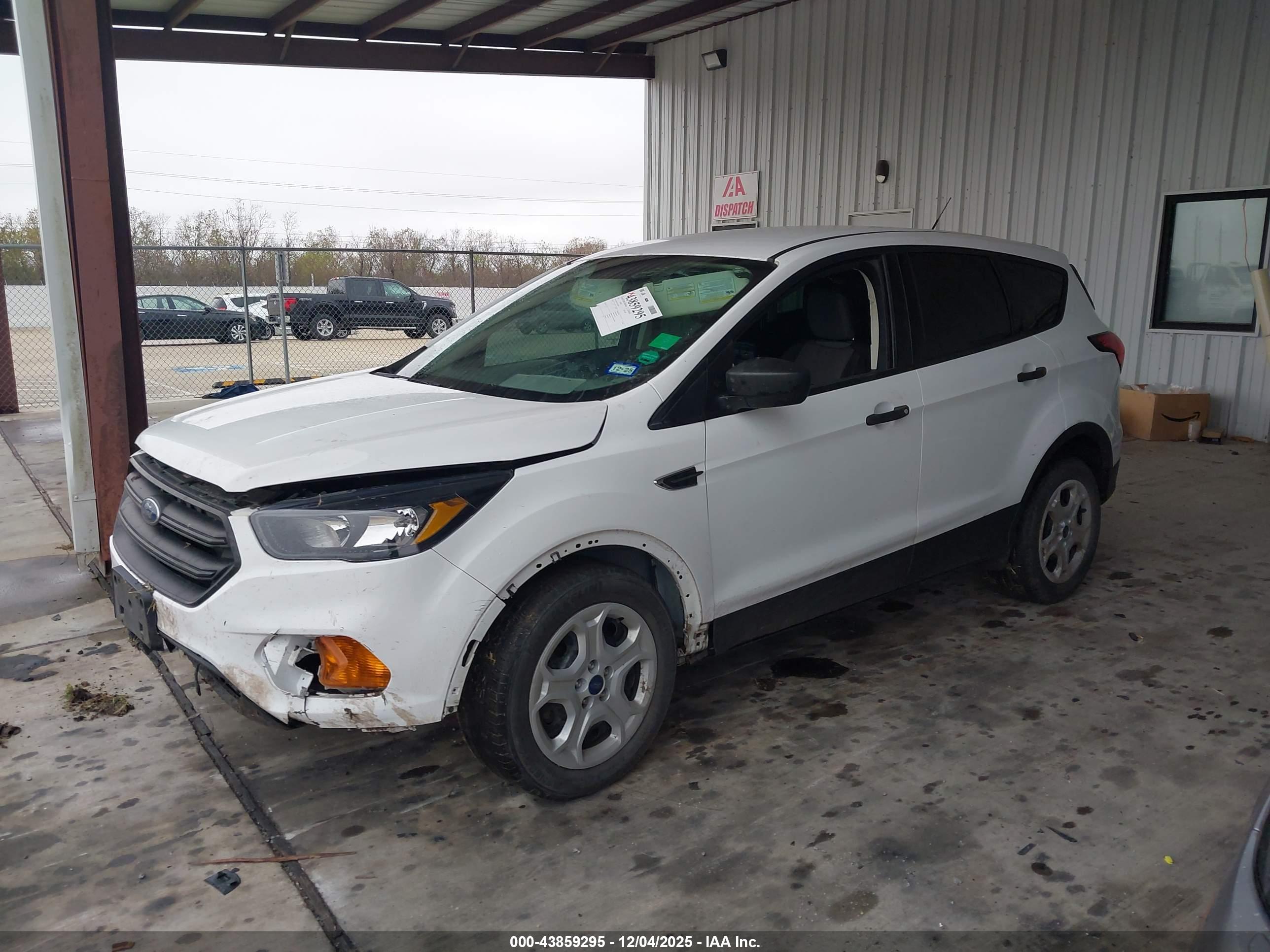 FORD ESCAPE image 2