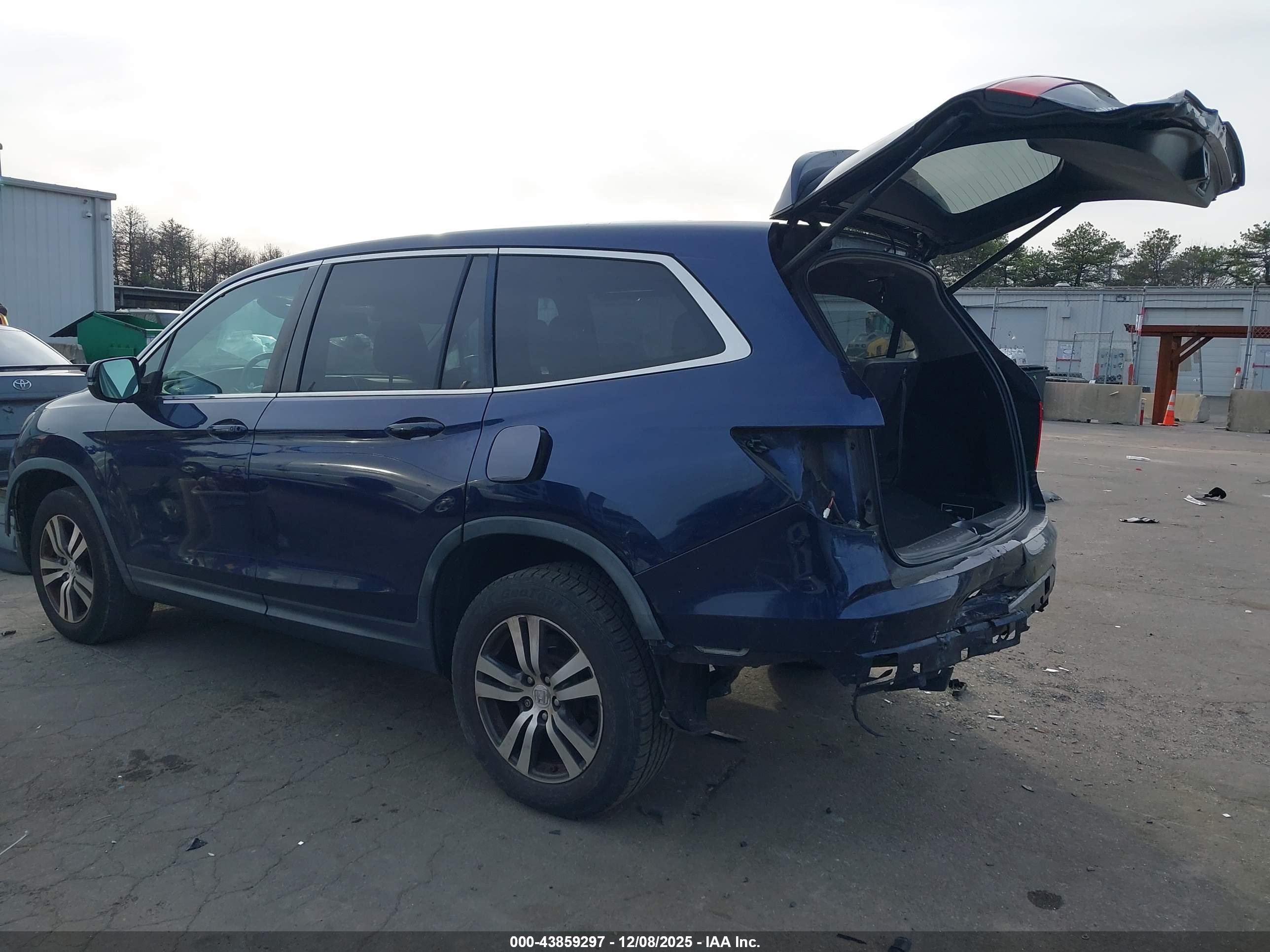 HONDA PILOT image 3