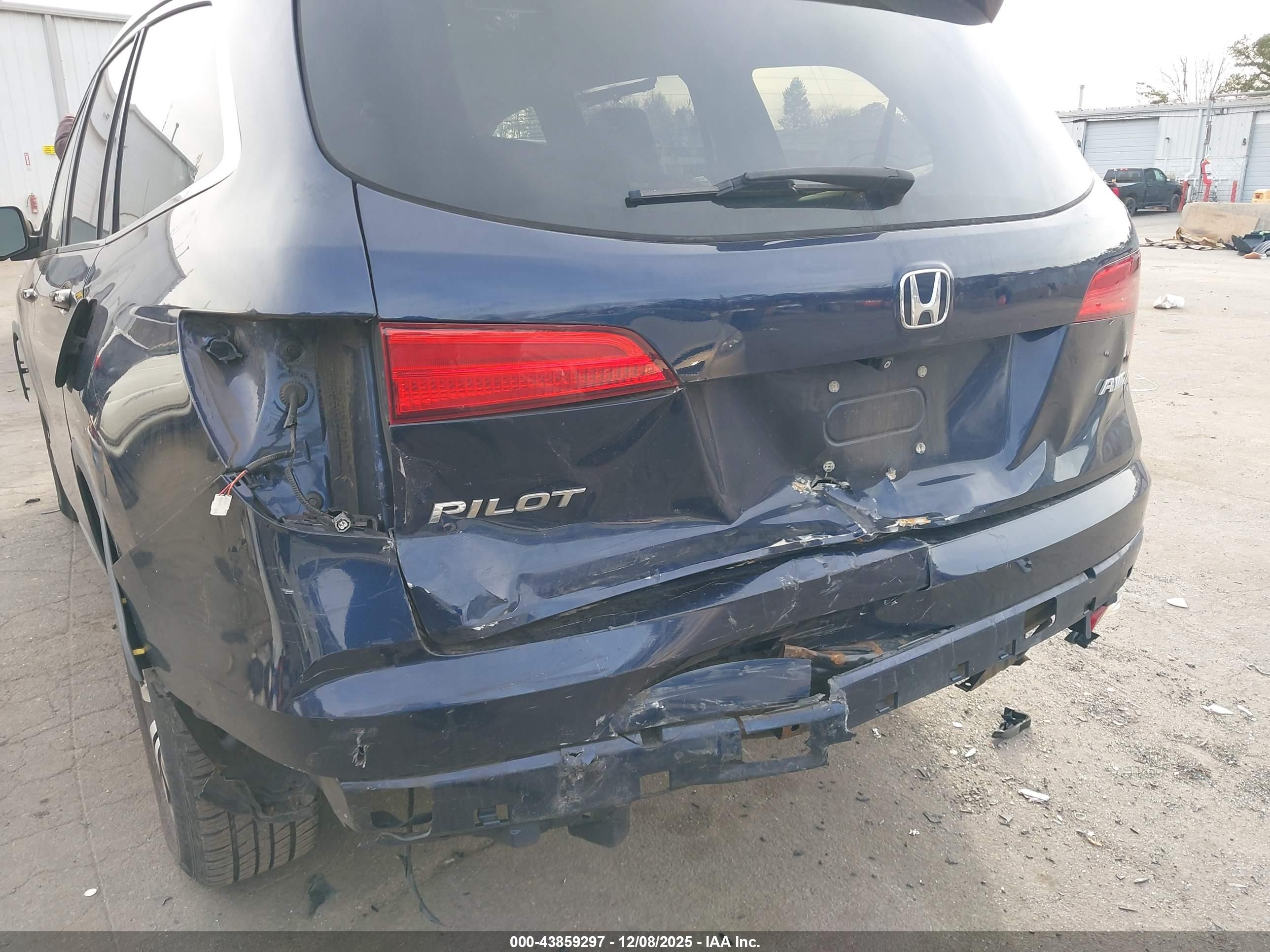 HONDA PILOT image 6