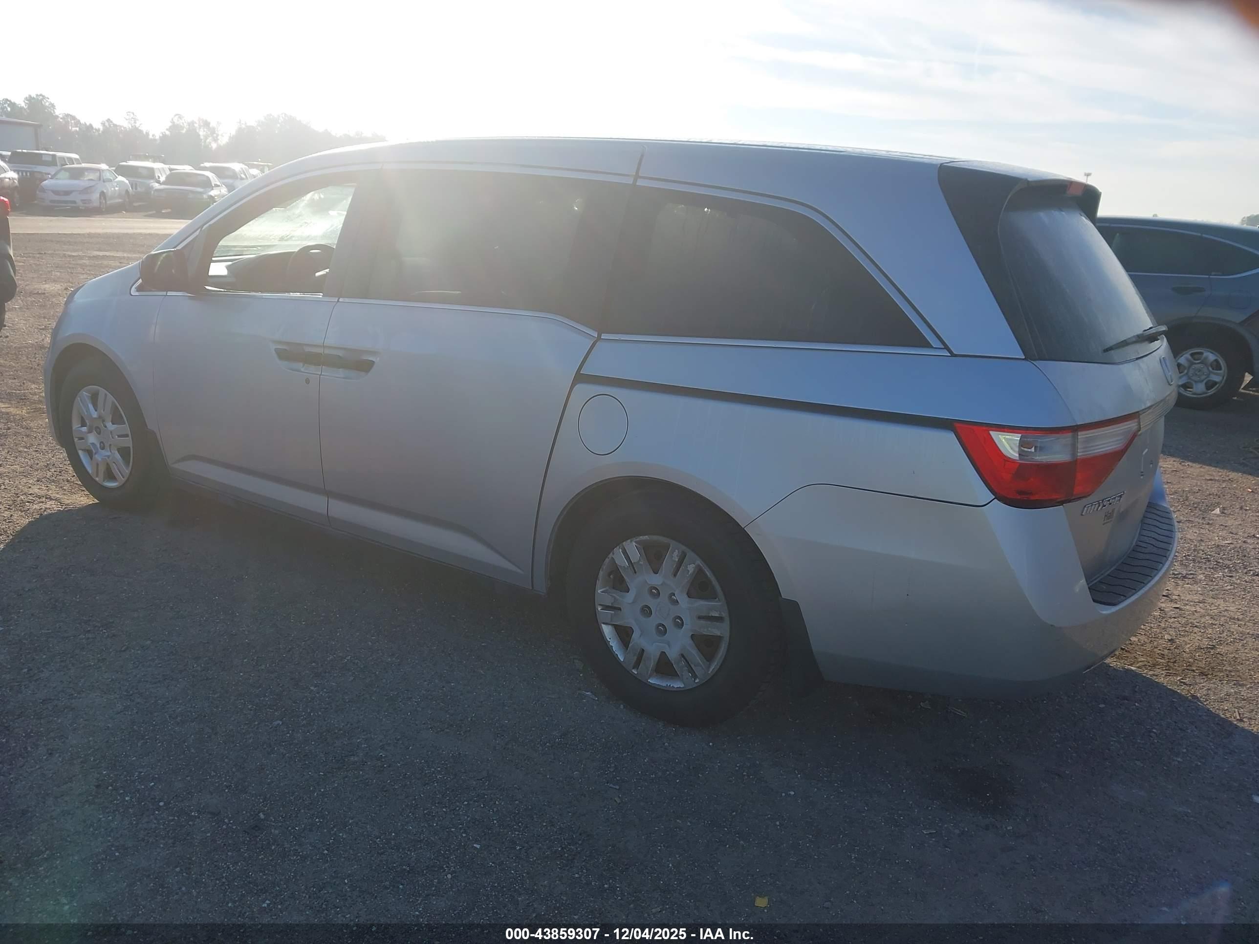 HONDA ODYSSEY image 3