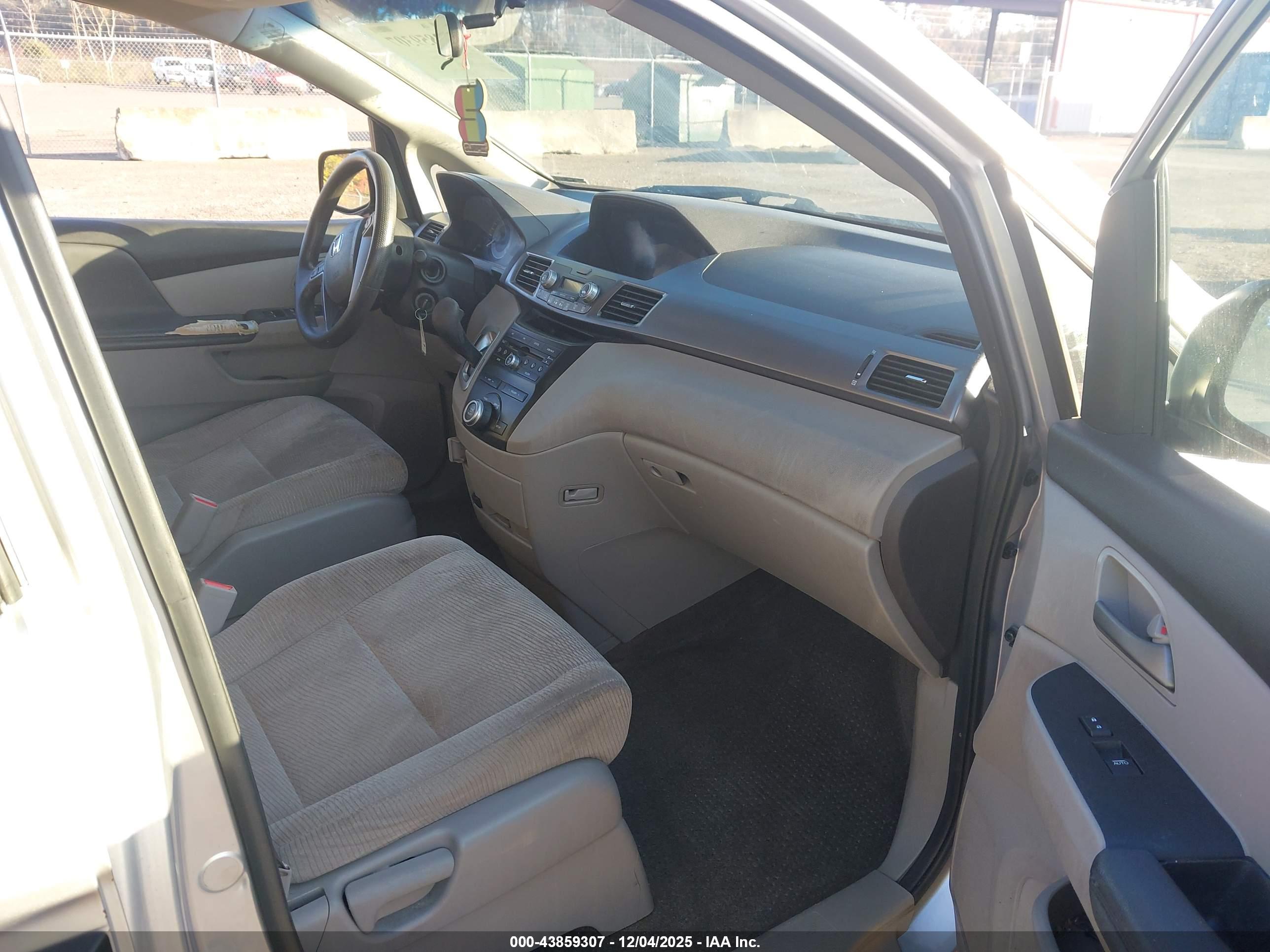 HONDA ODYSSEY image 5
