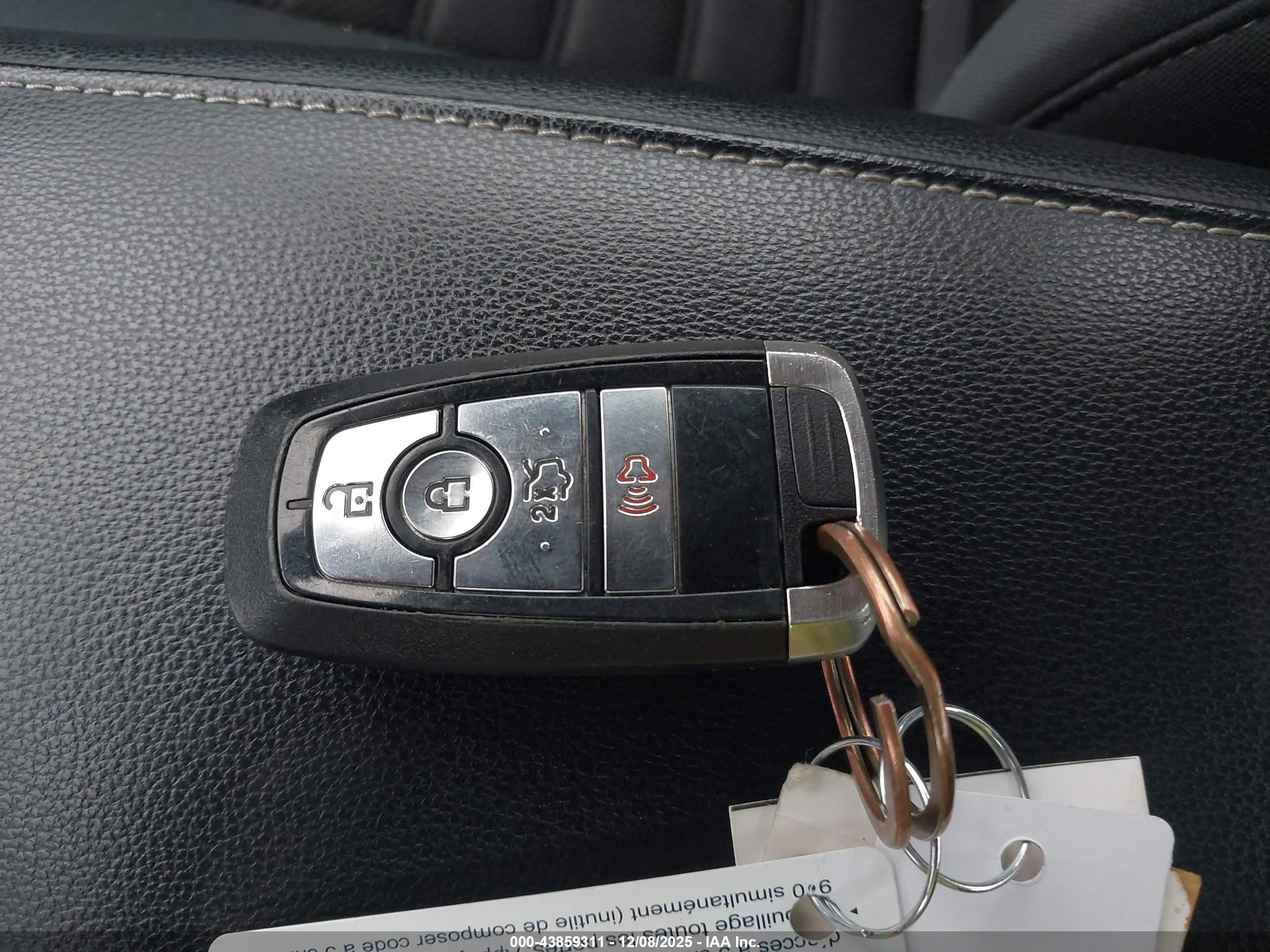 FORD FUSION image 11