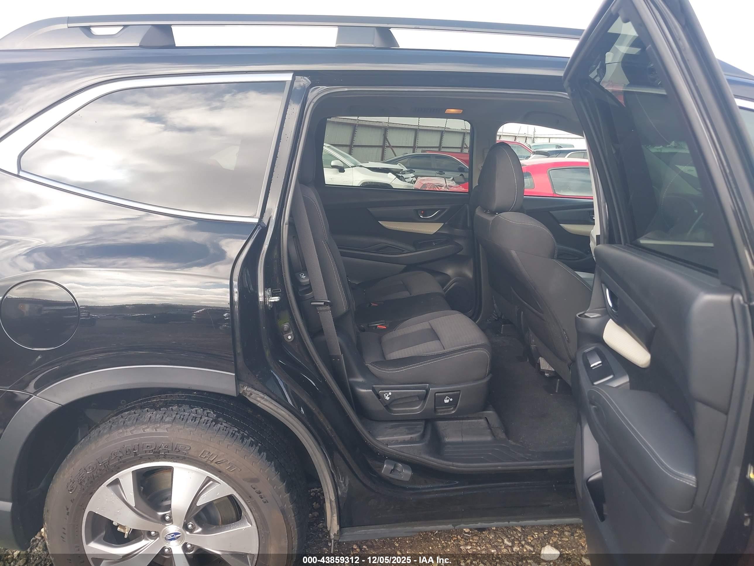 SUBARU ASCENT image 8