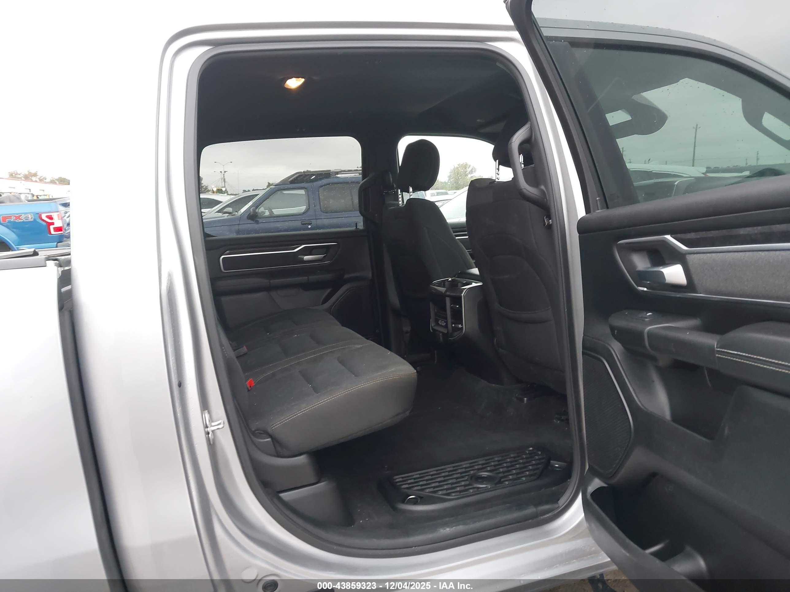 RAM 1500 image 8