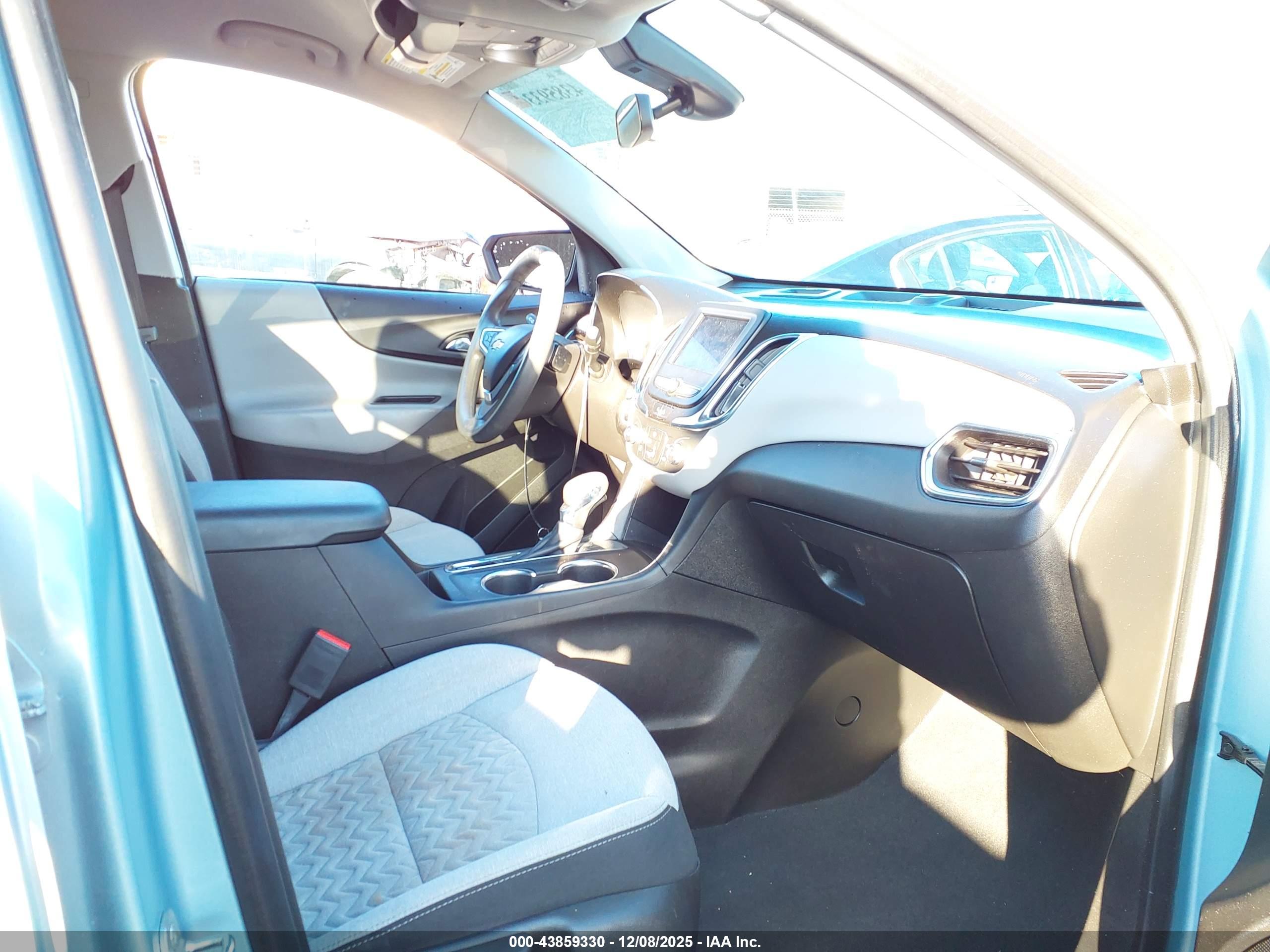 CHEVROLET EQUINOX image 5