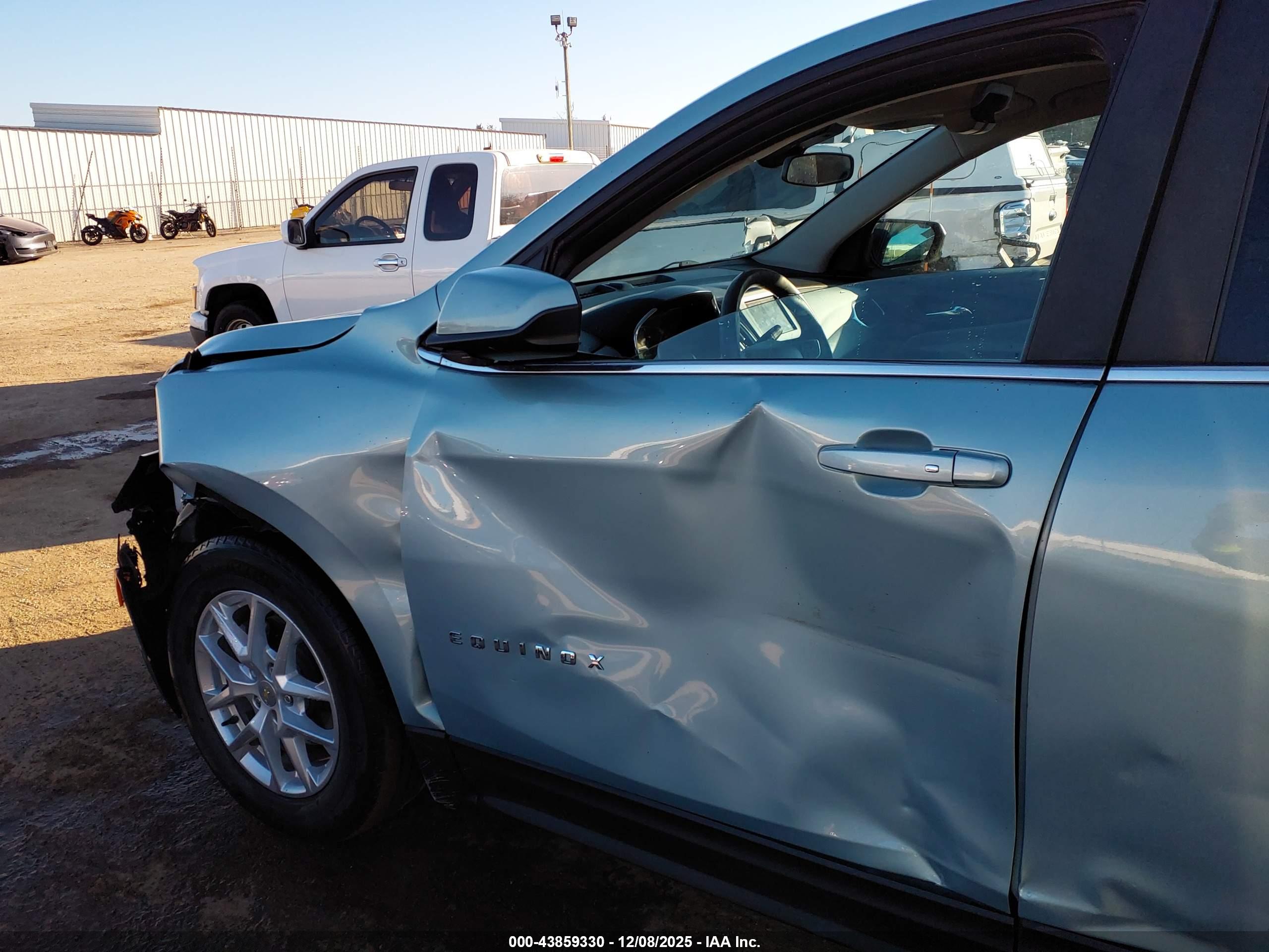 CHEVROLET EQUINOX image 6