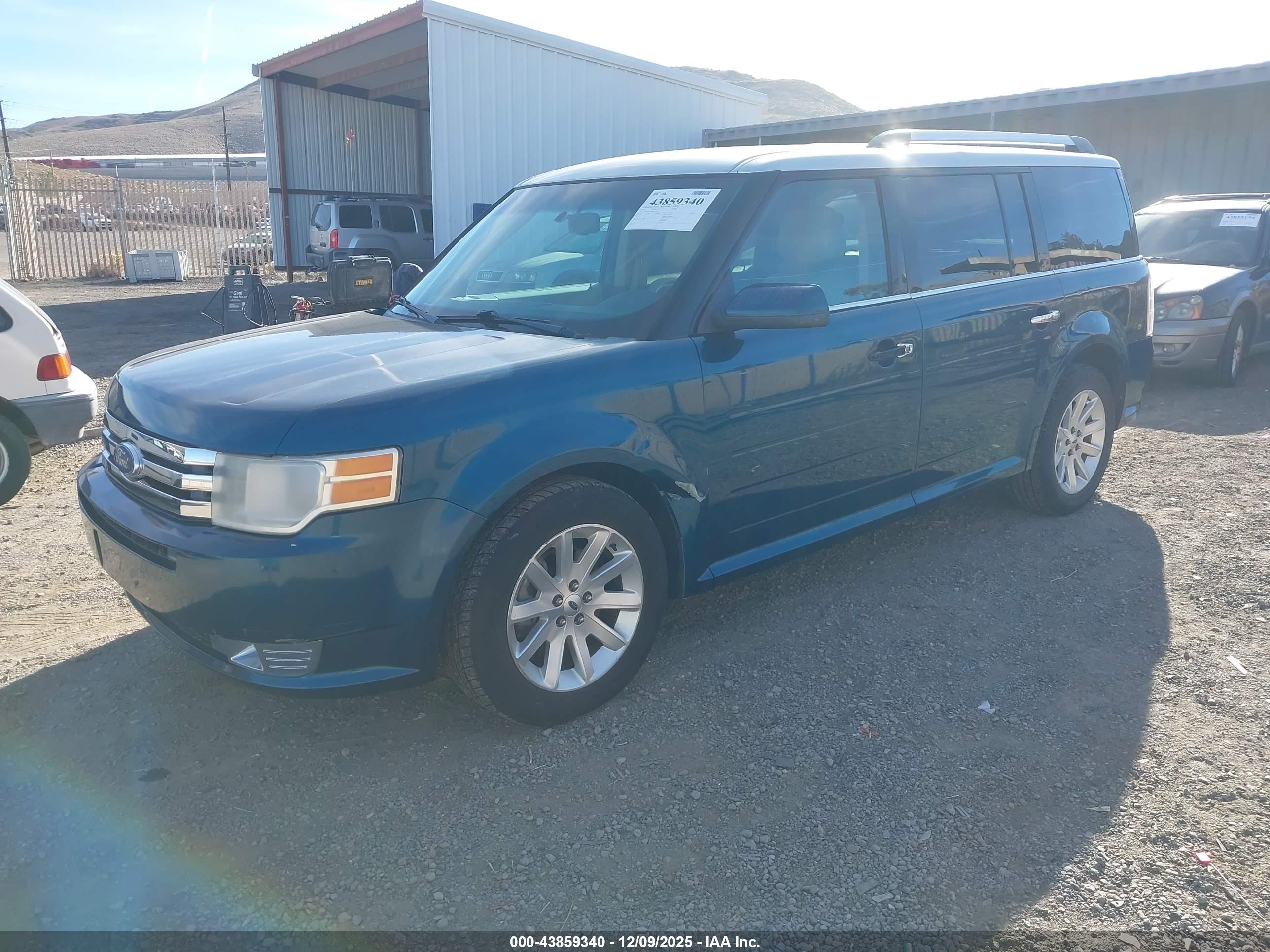 FORD FLEX image 2