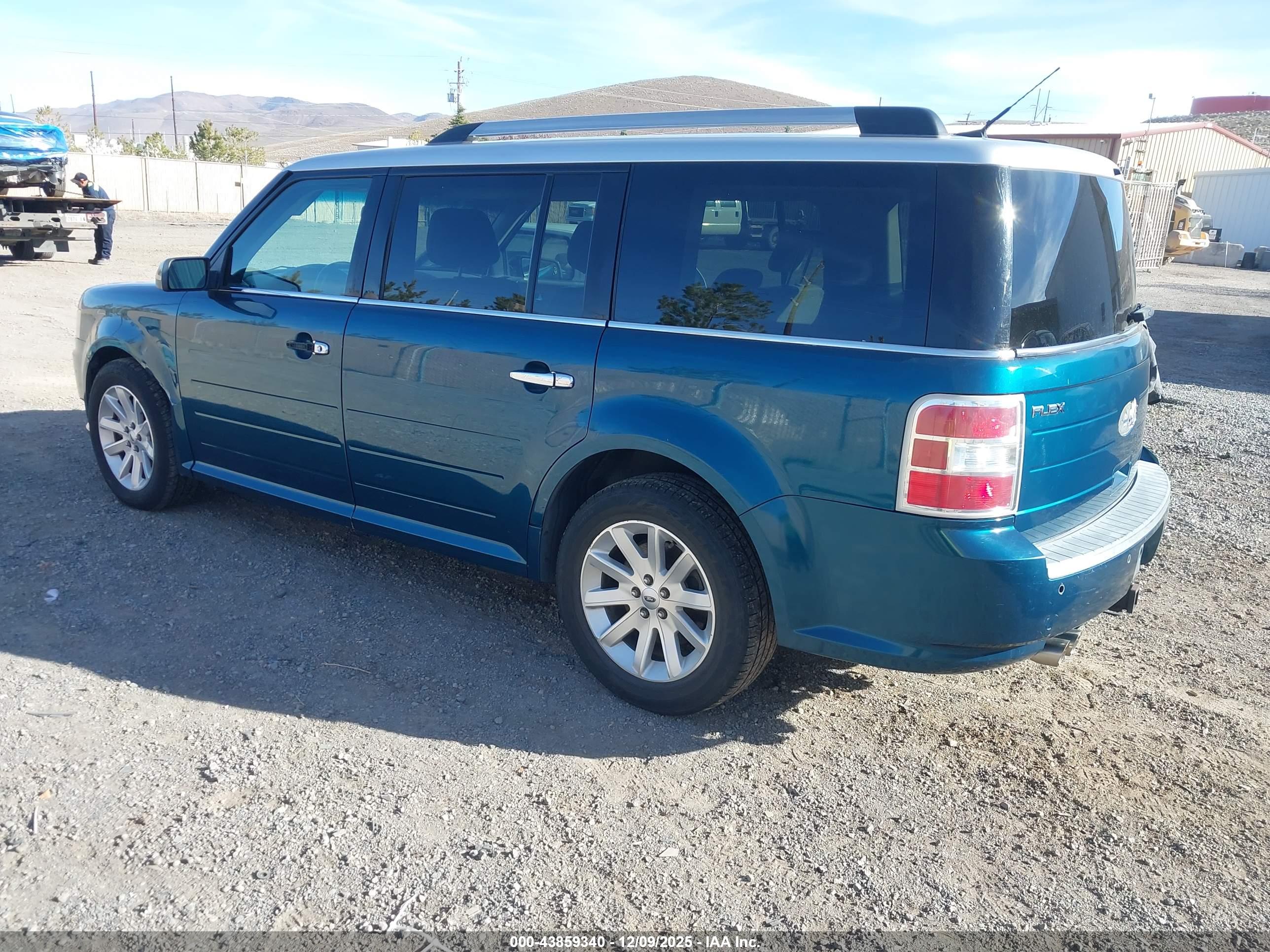 FORD FLEX image 3