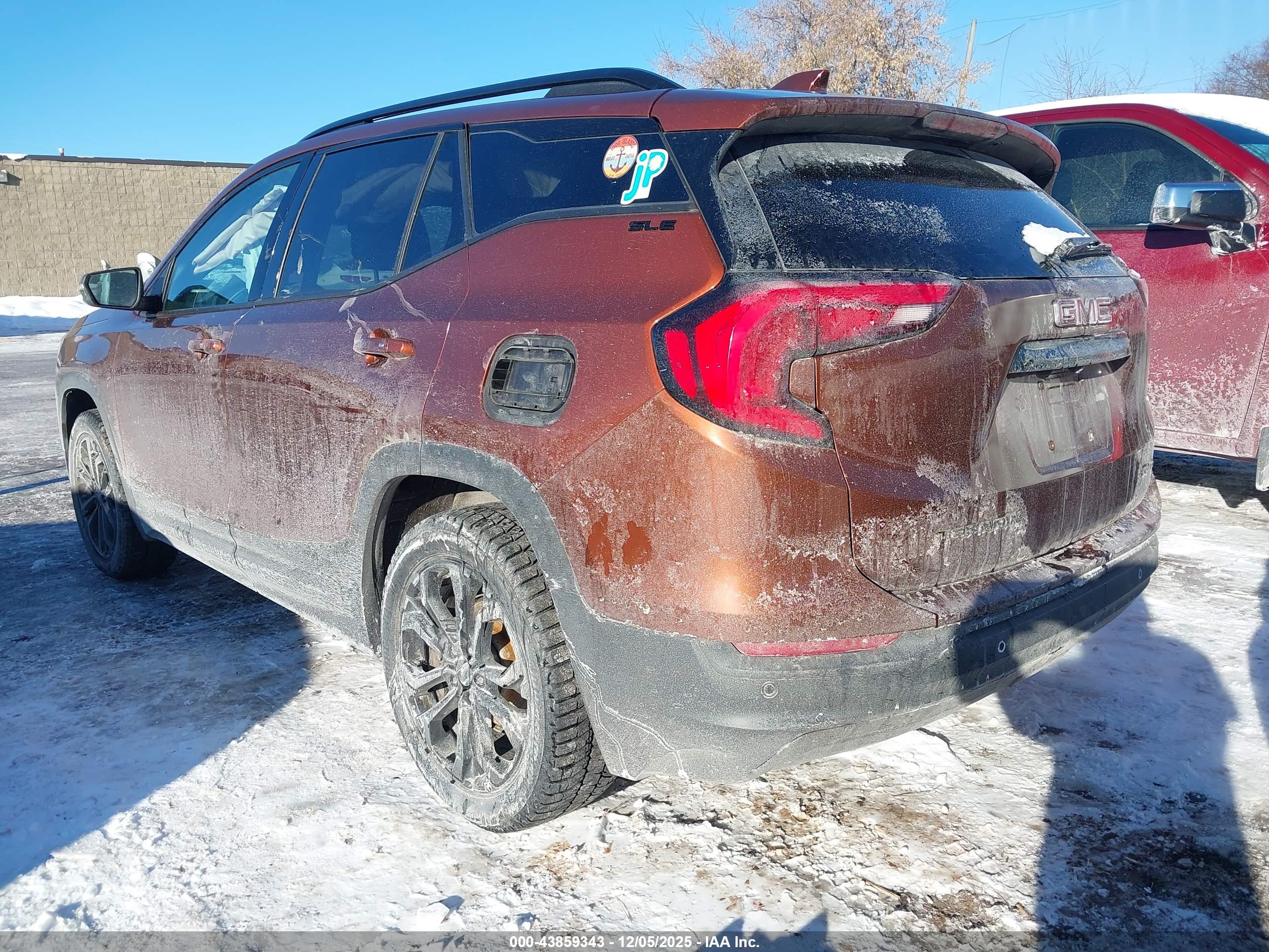 GMC TERRAIN image 3