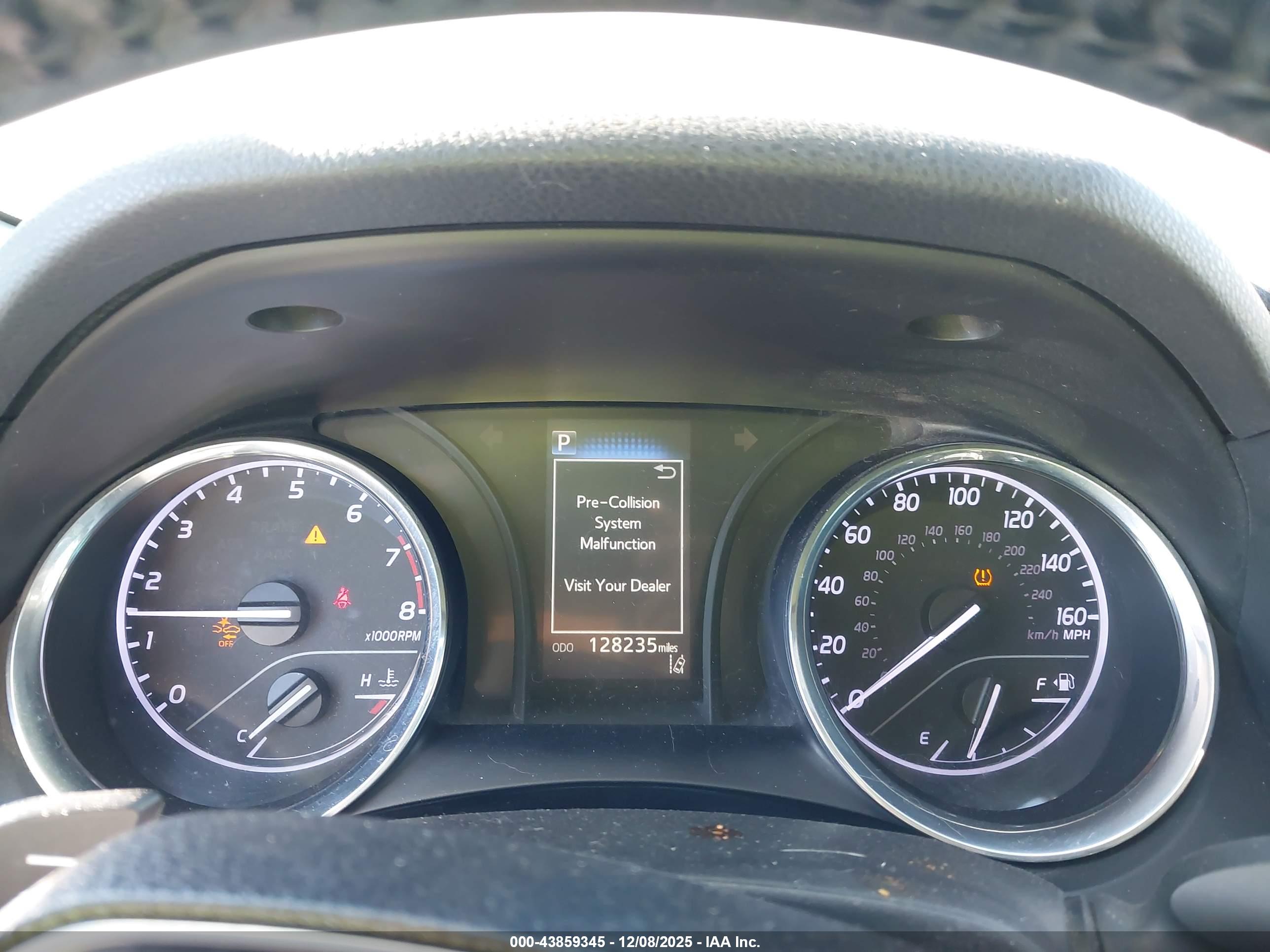 TOYOTA CAMRY image 7