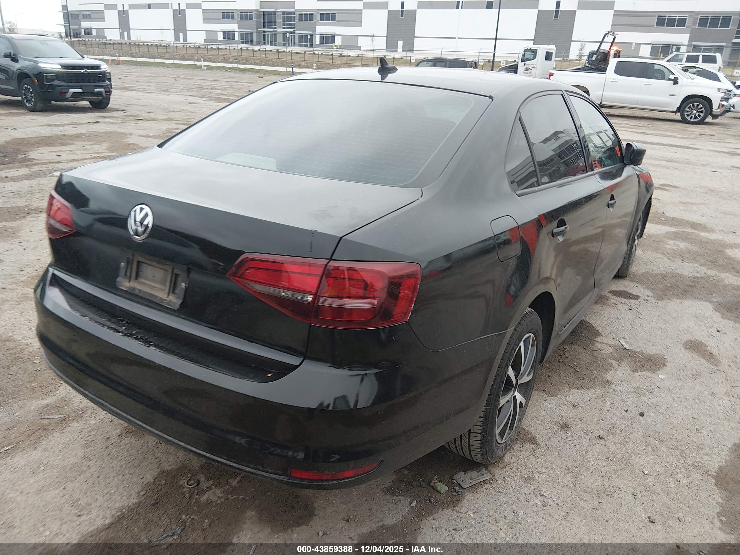VOLKSWAGEN JETTA image 4