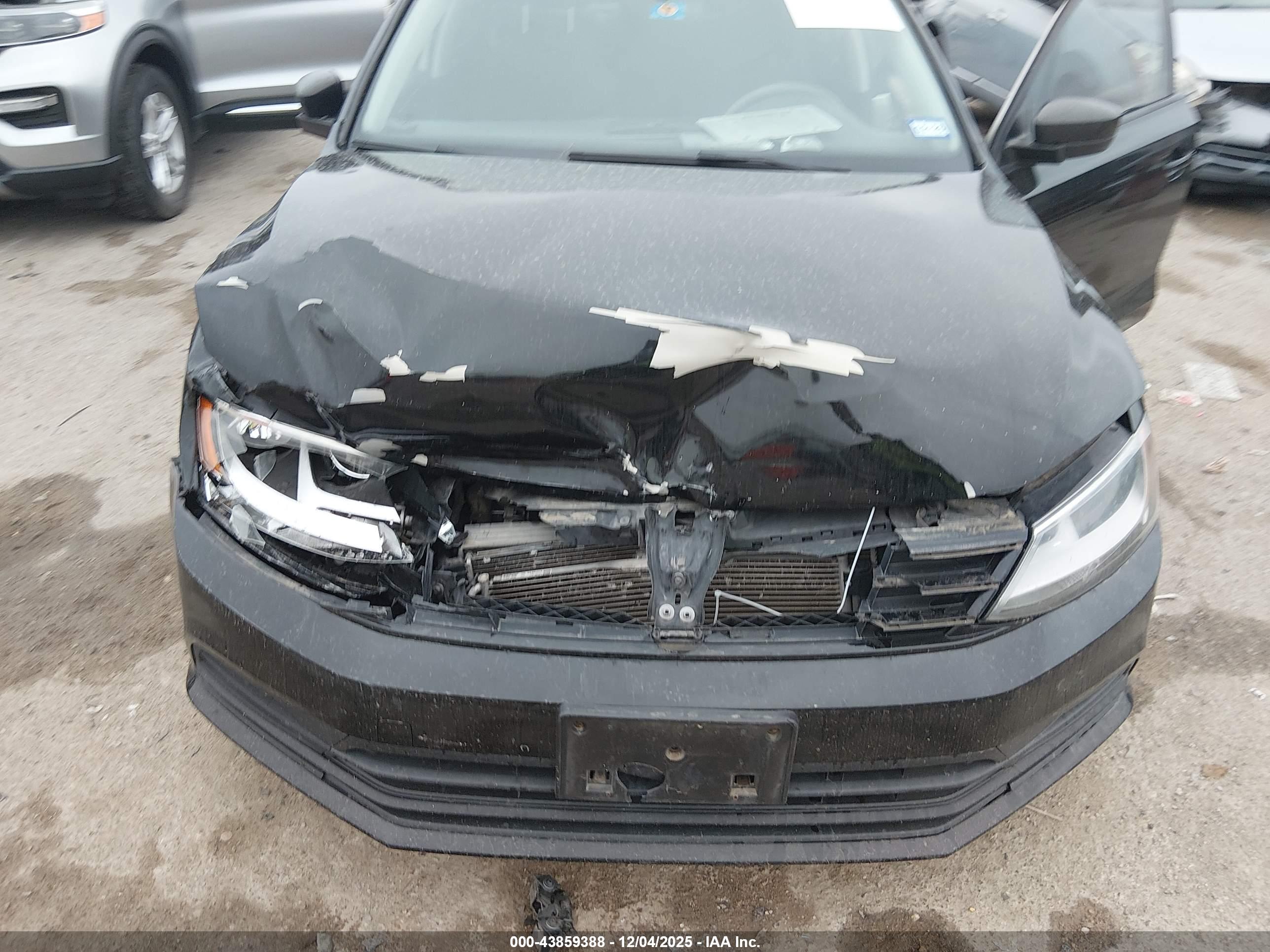 VOLKSWAGEN JETTA image 6