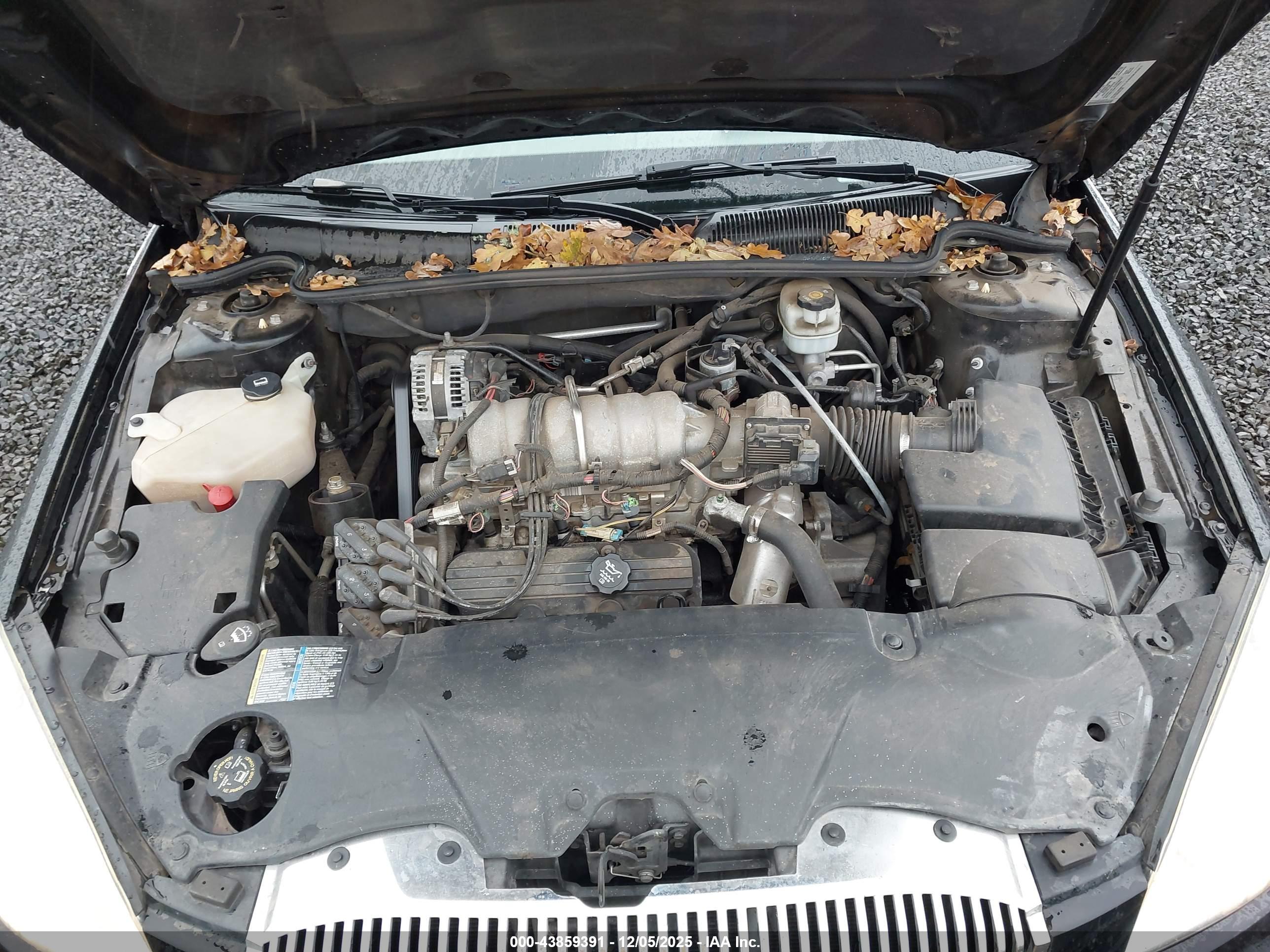 BUICK LUCERNE image 10