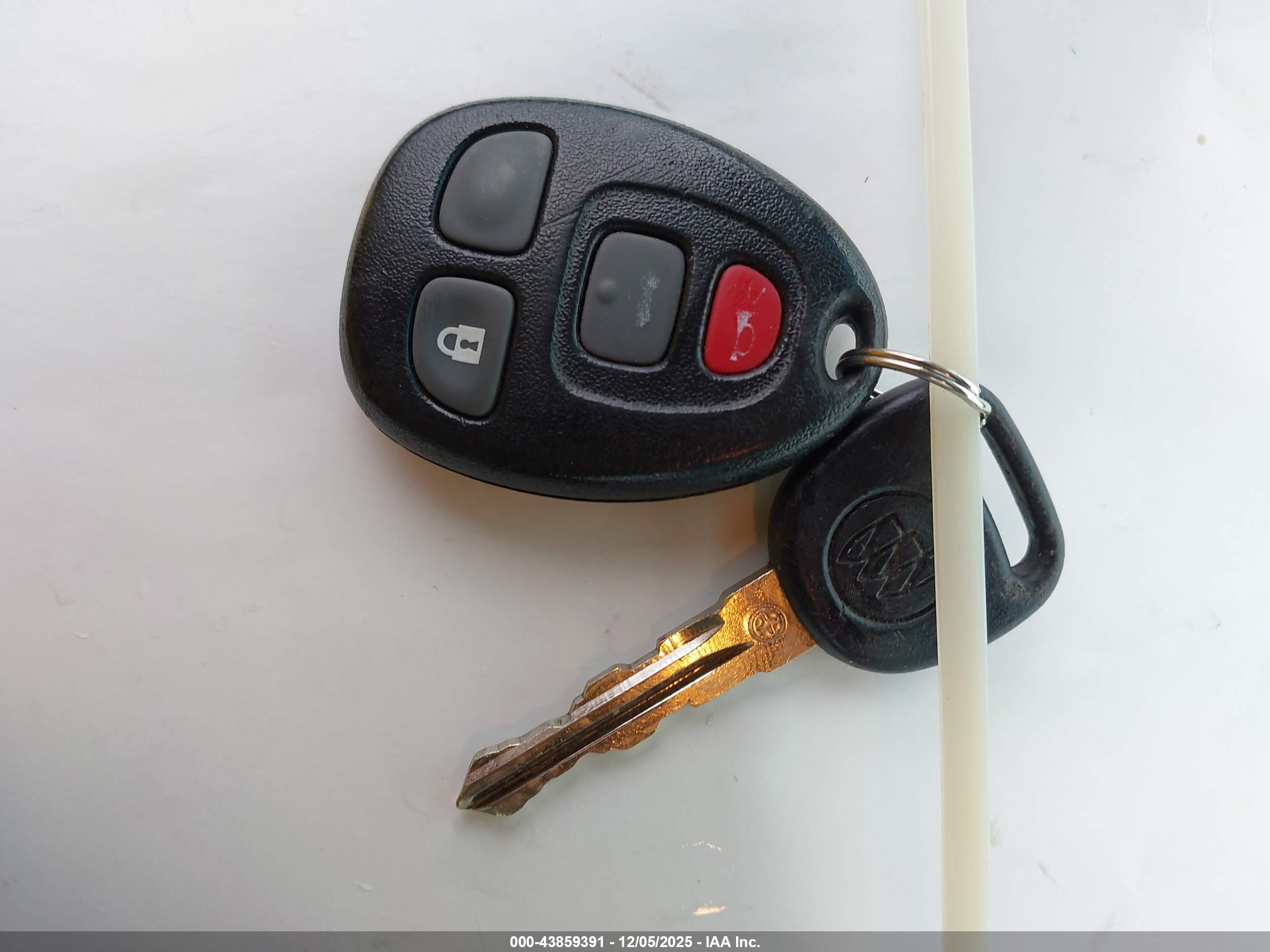 BUICK LUCERNE image 11