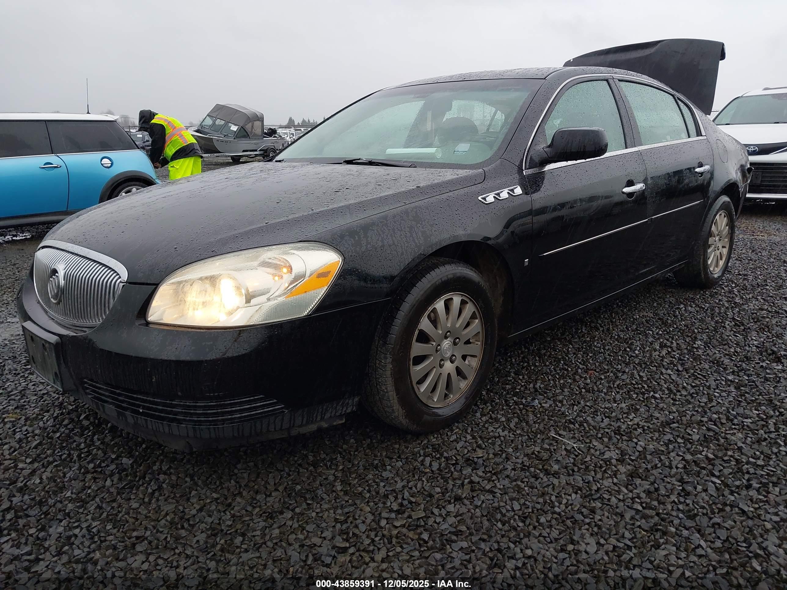 BUICK LUCERNE image 2