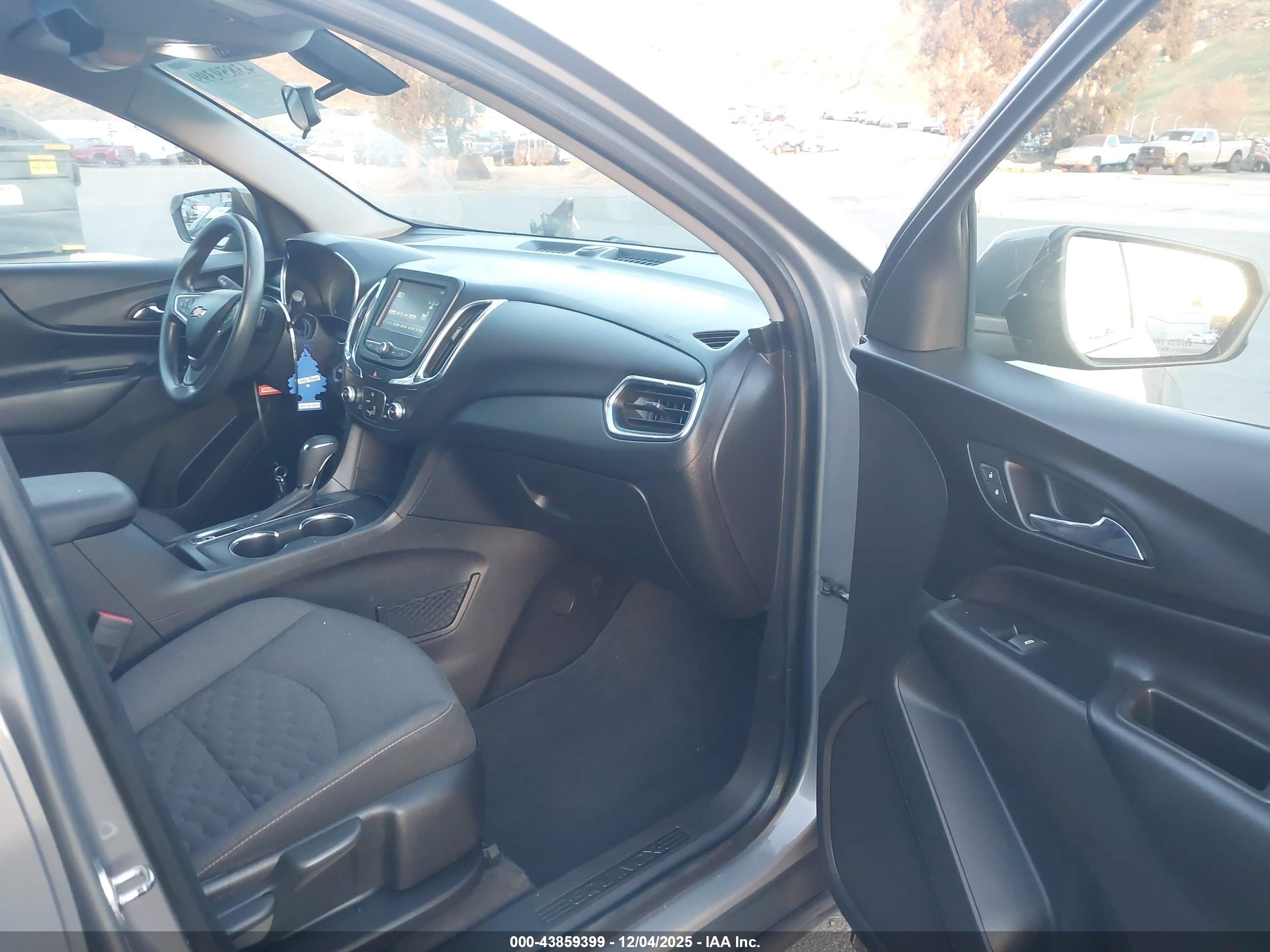 CHEVROLET EQUINOX image 5