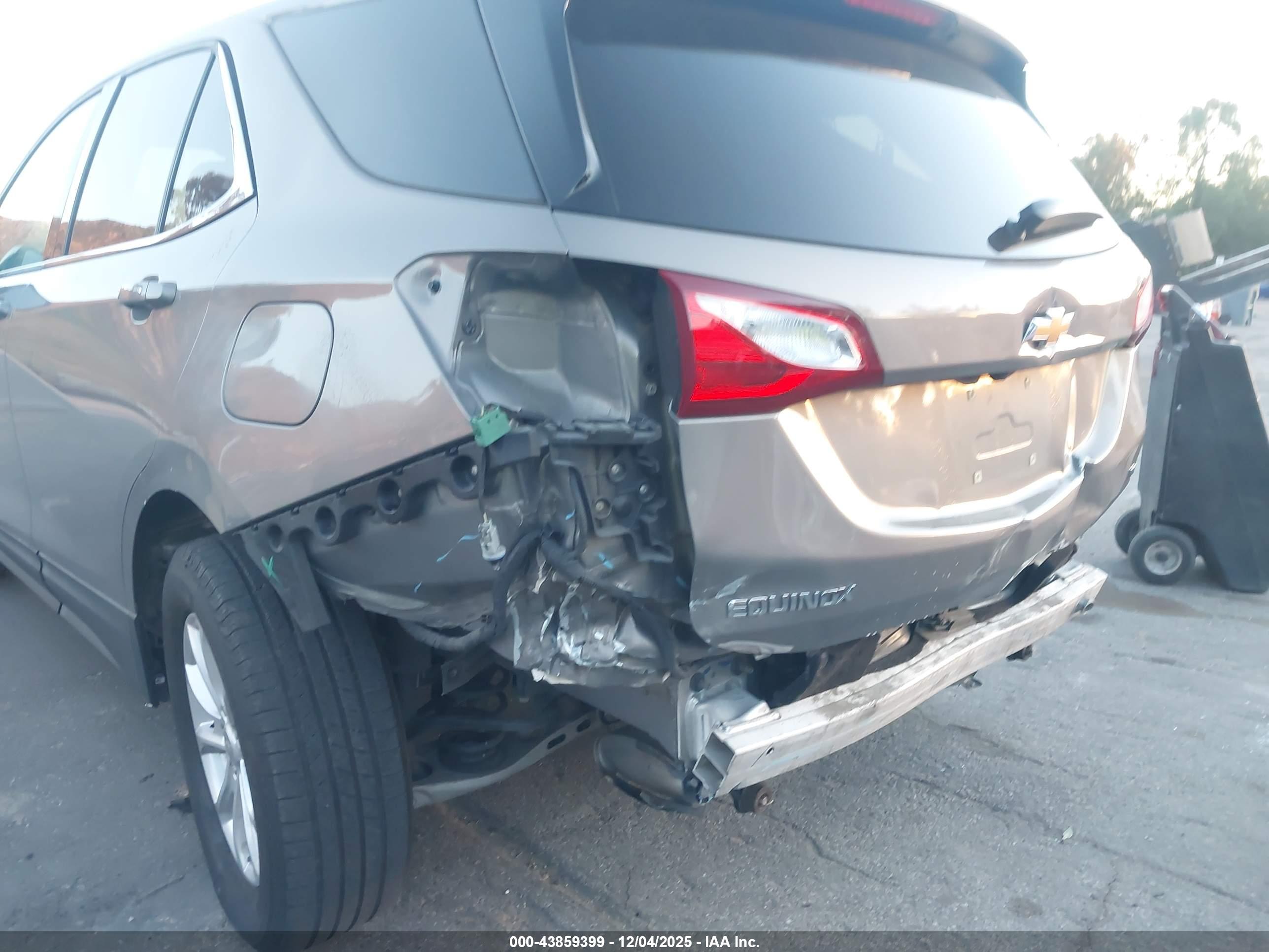 CHEVROLET EQUINOX image 6
