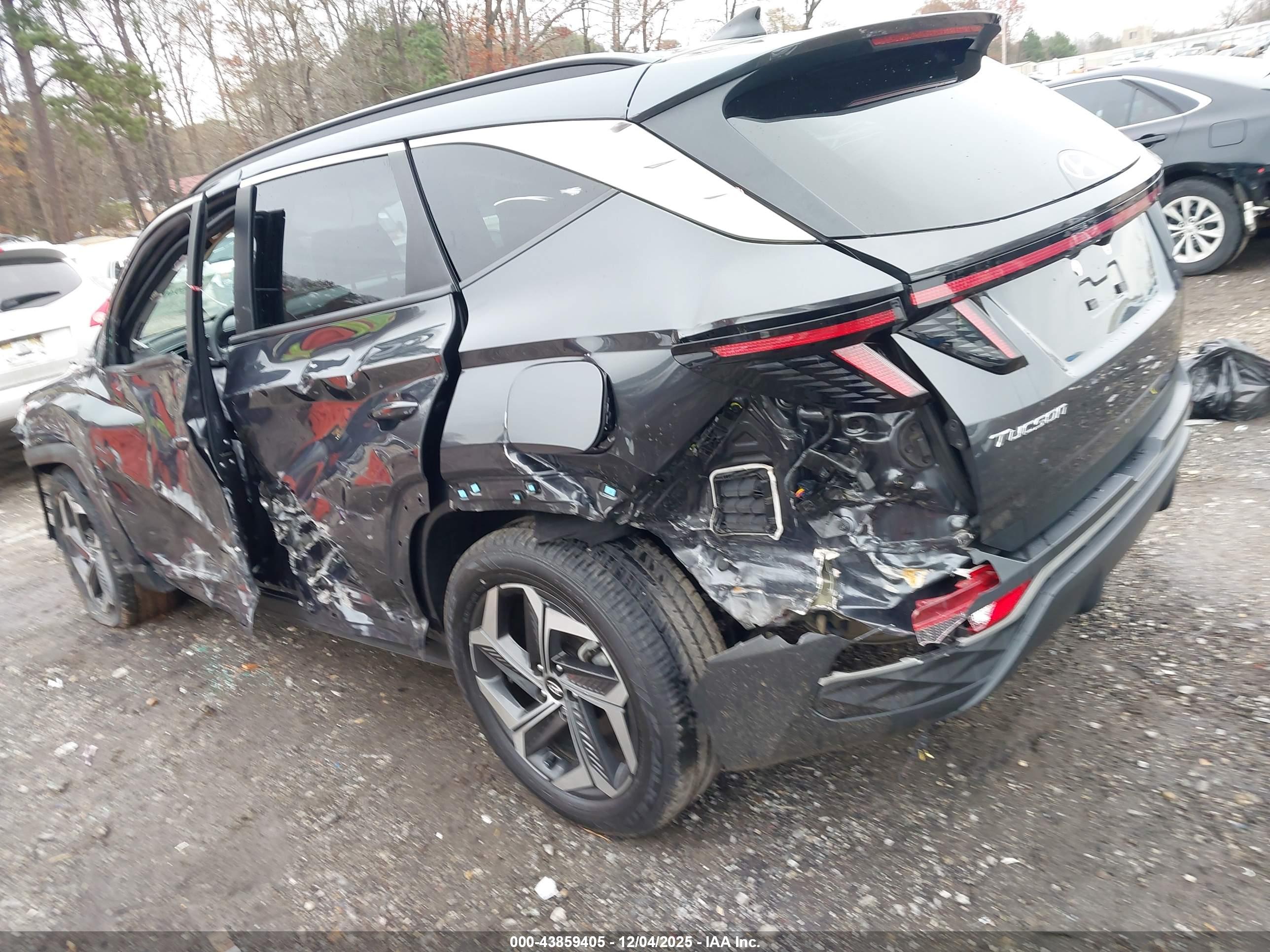 HYUNDAI TUCSON image 3