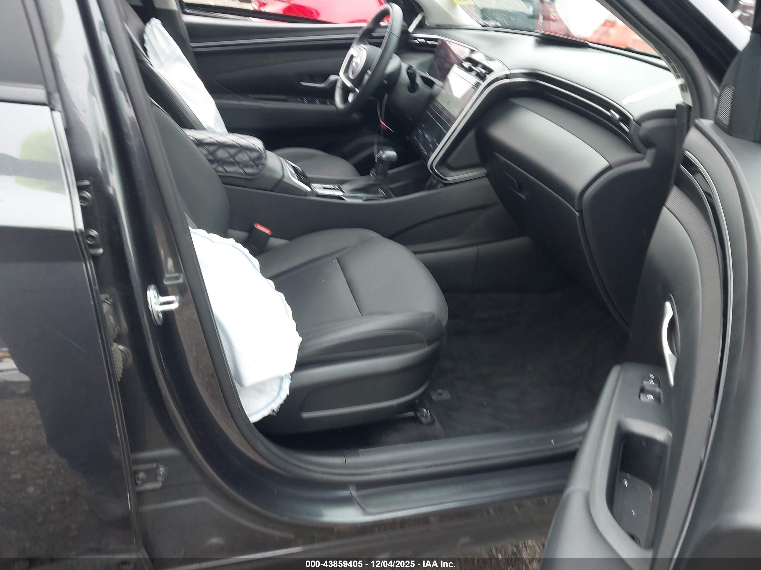 HYUNDAI TUCSON image 5