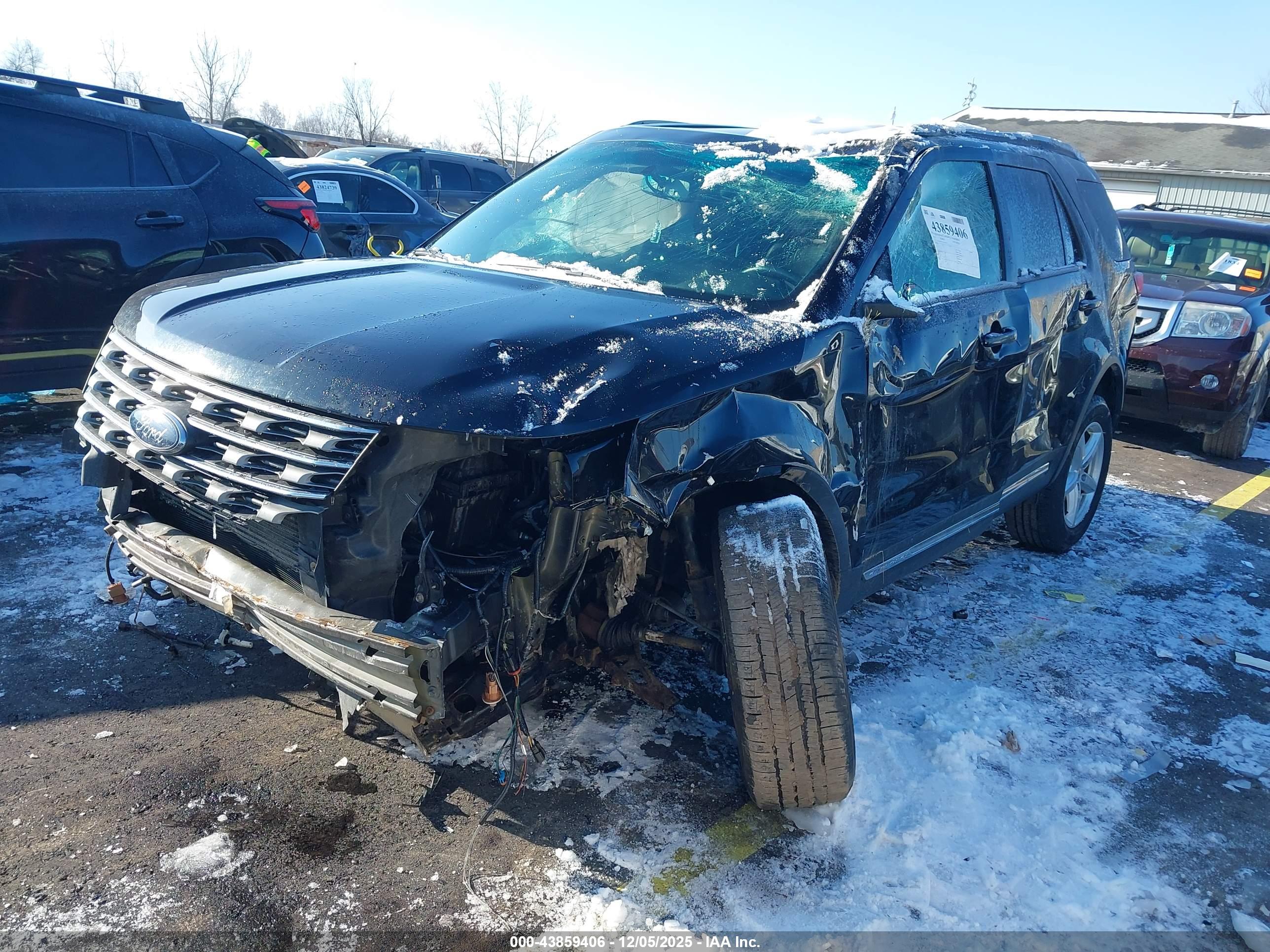 FORD EXPLORER image 2