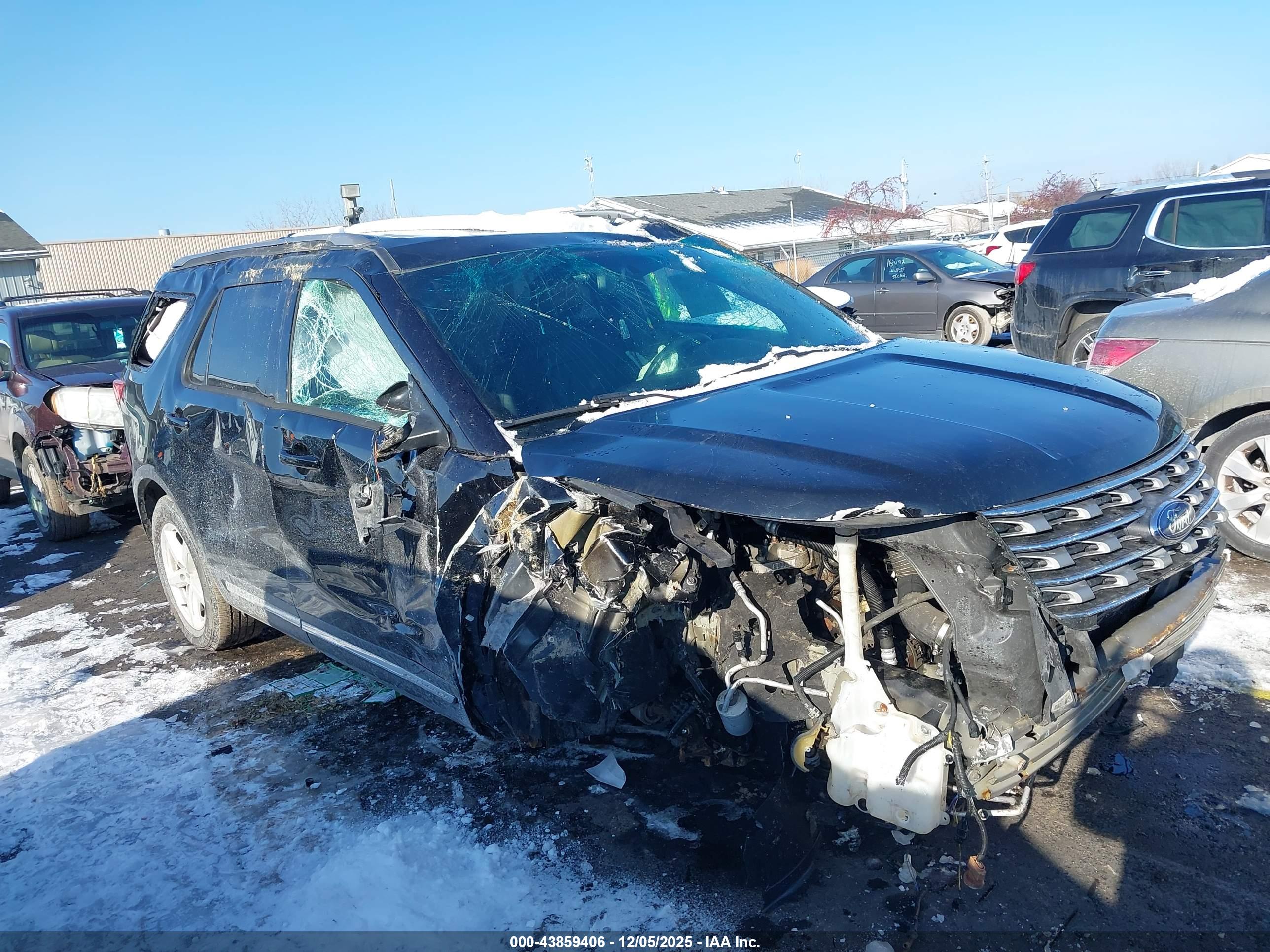 FORD EXPLORER image 6