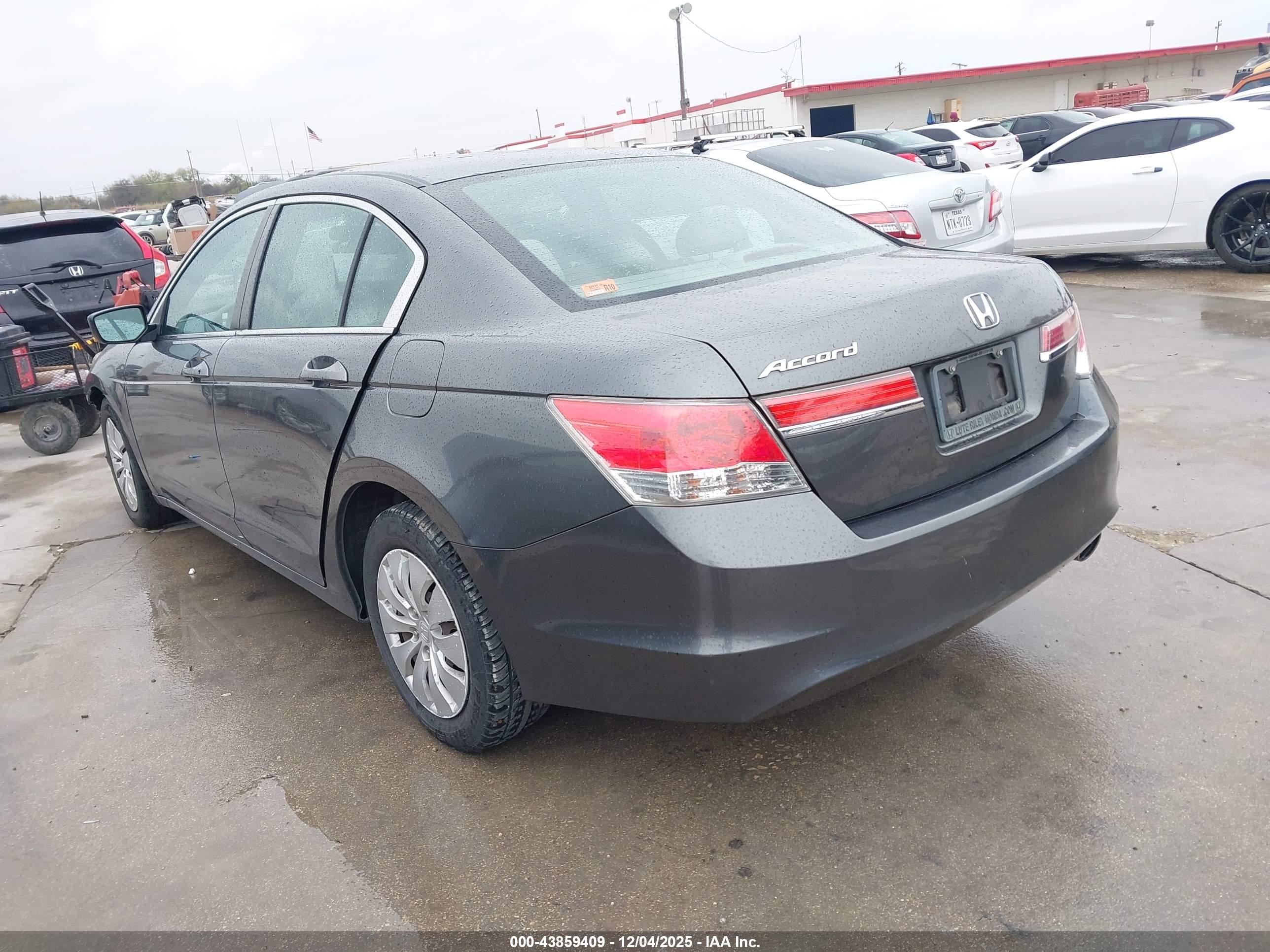 HONDA ACCORD image 3