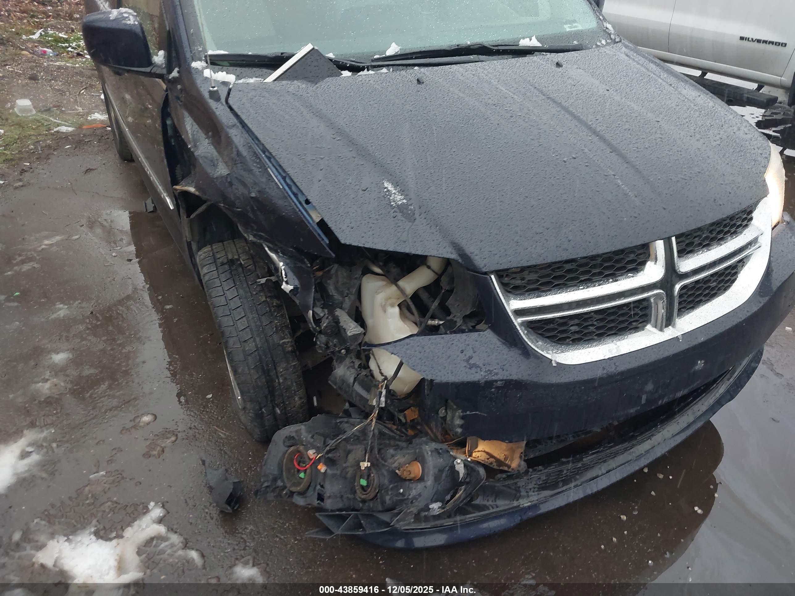 CHRYSLER TOWN image 6